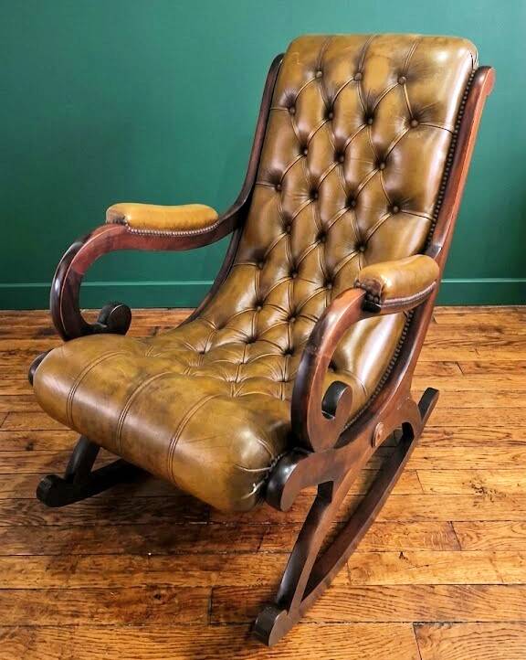 Rocking Chair Chesterfield in Tawny Leather & Solid Wood – Impeccable Condition