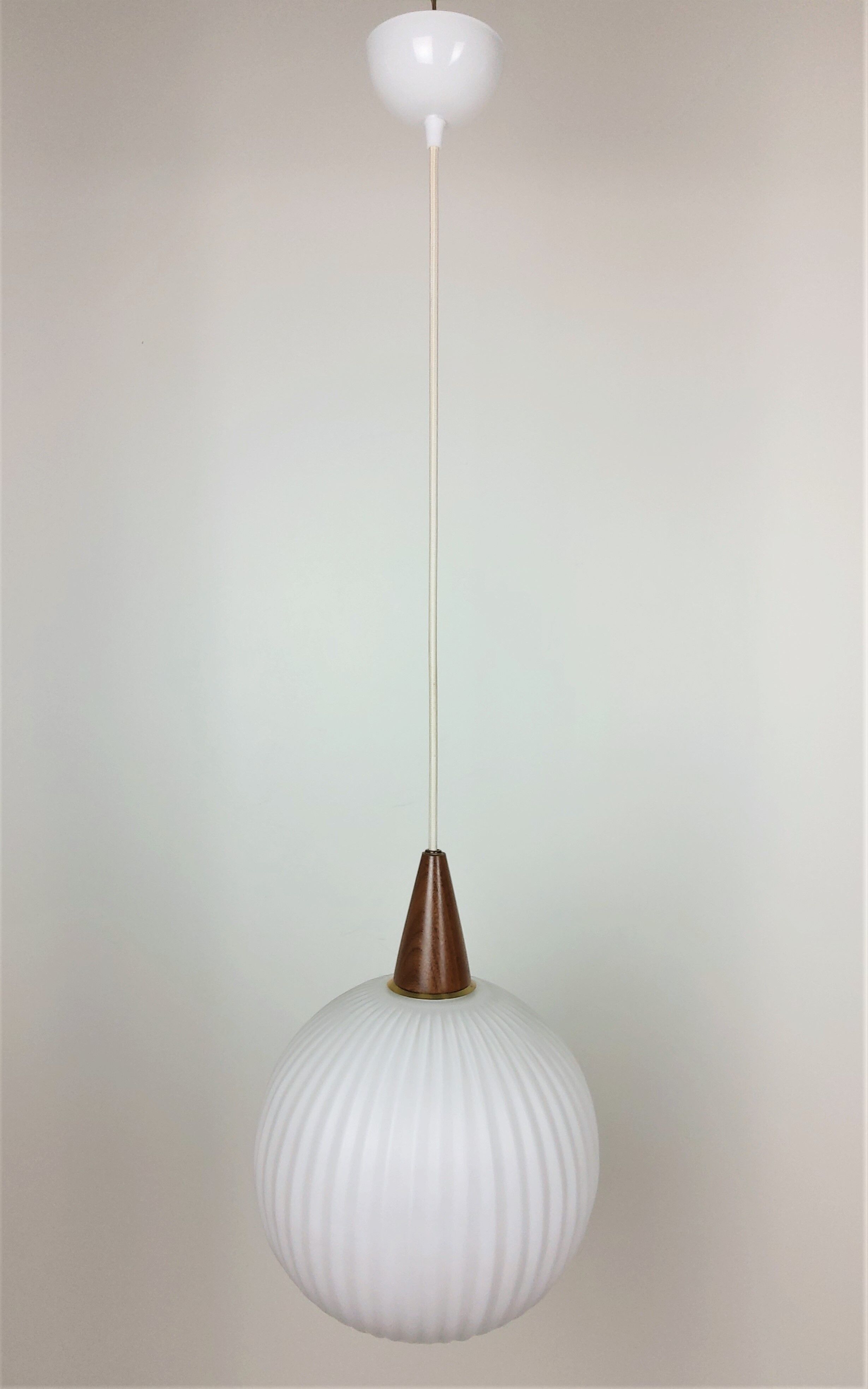 Scandinavian suspension opaline teak 1960