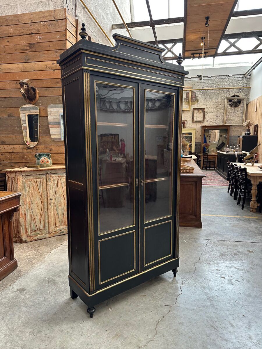 Napoleon III display cabinet