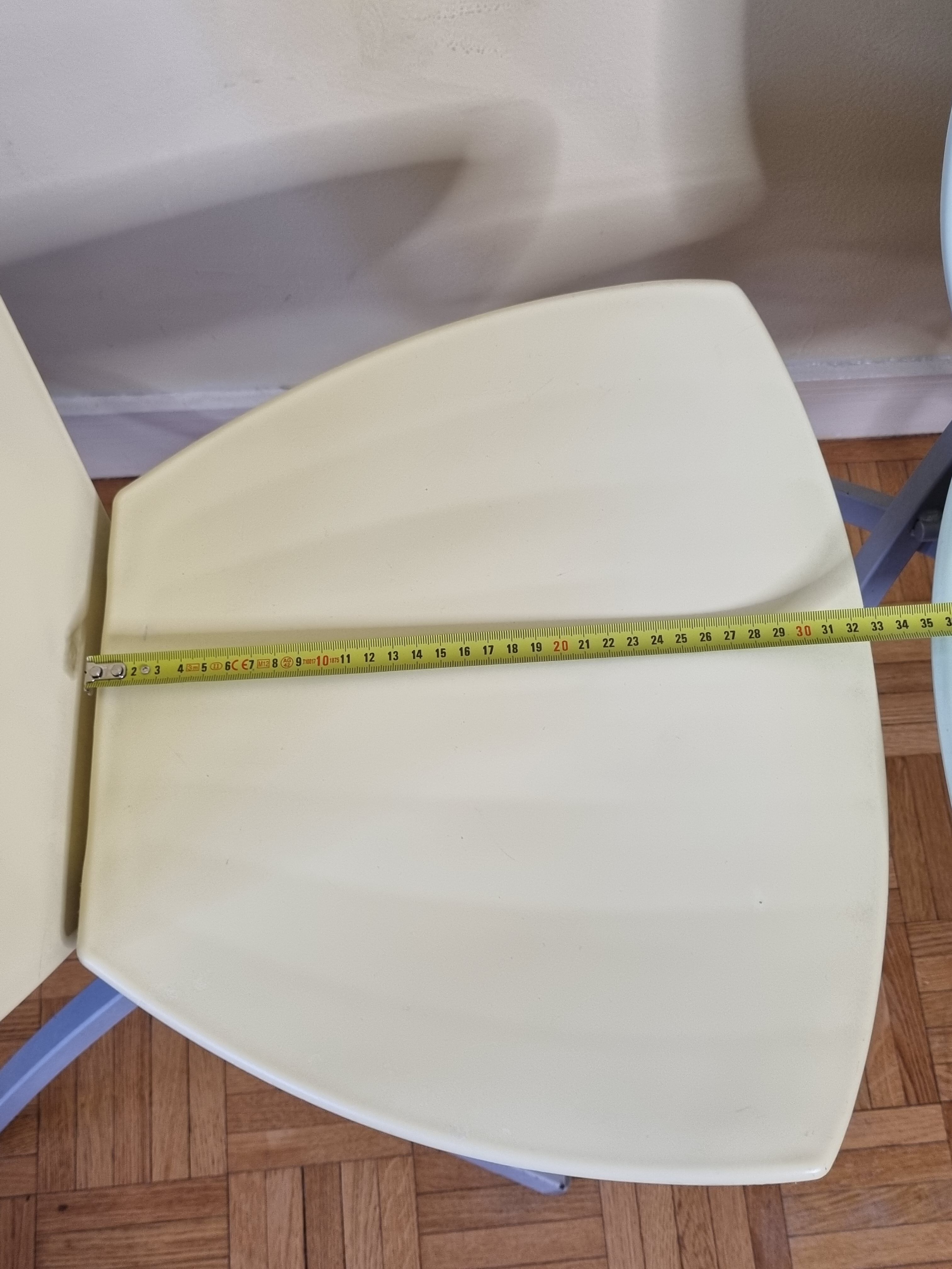 Pair of folding chairs viva, italian design, lucci orlandini for calligaris