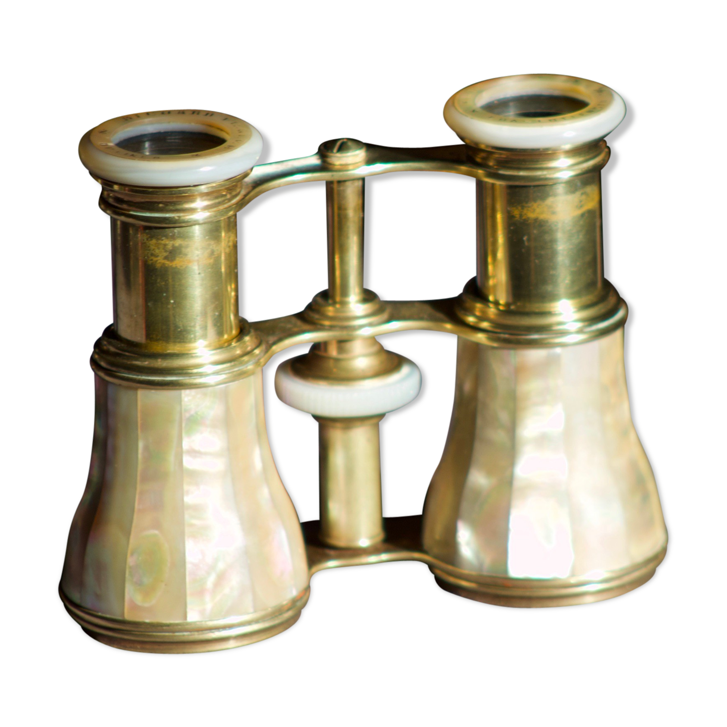 Twins Theatre / Napoleon model opera glasses in Mother-of-pearl and Golden Brass - Authentic