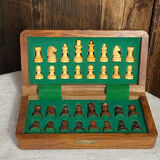 Travel chess set, in marquetry, magnetic pieces