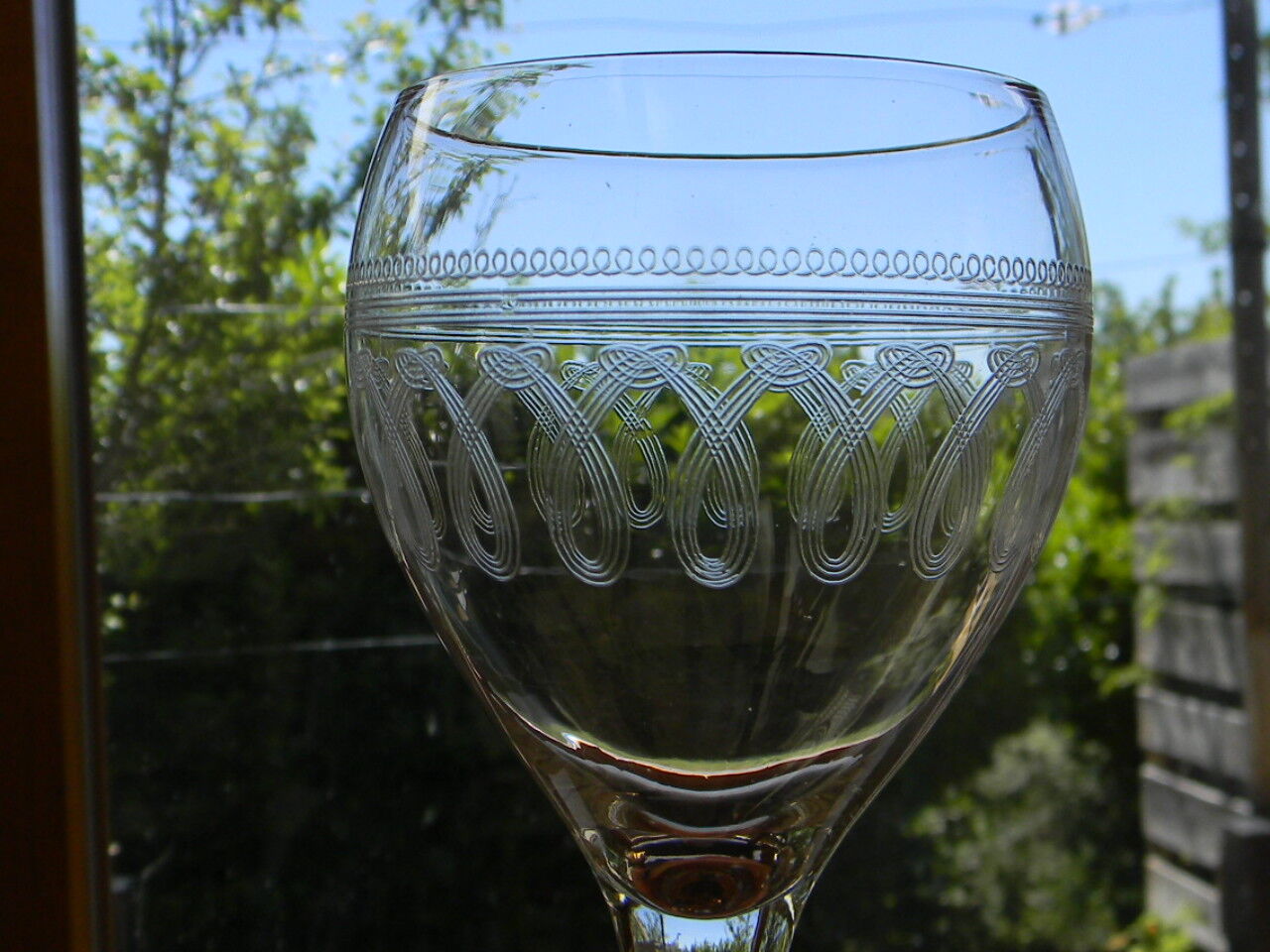 Lot de 5 verres anciens en verre frise gravée