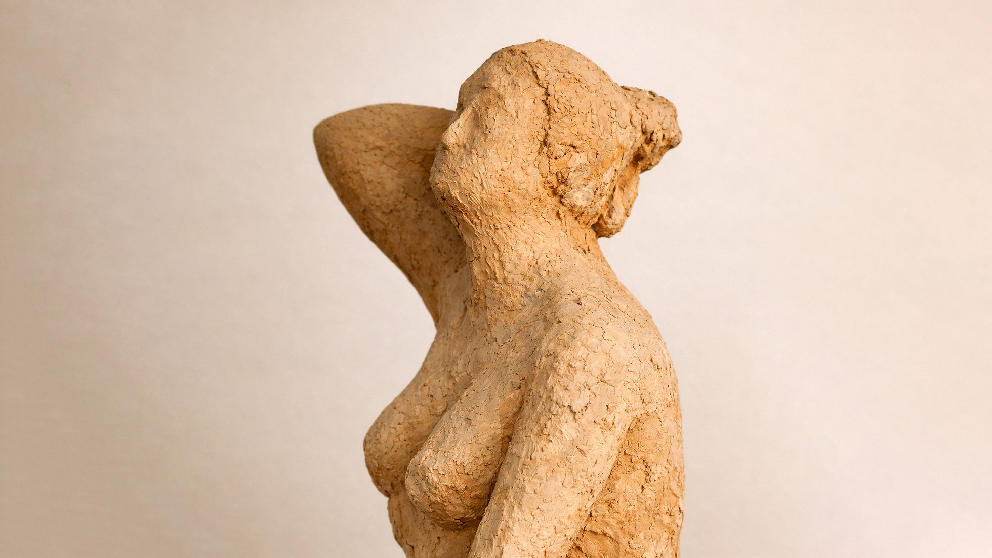 Sculpture en terre cuite – Femme nue assise 1980