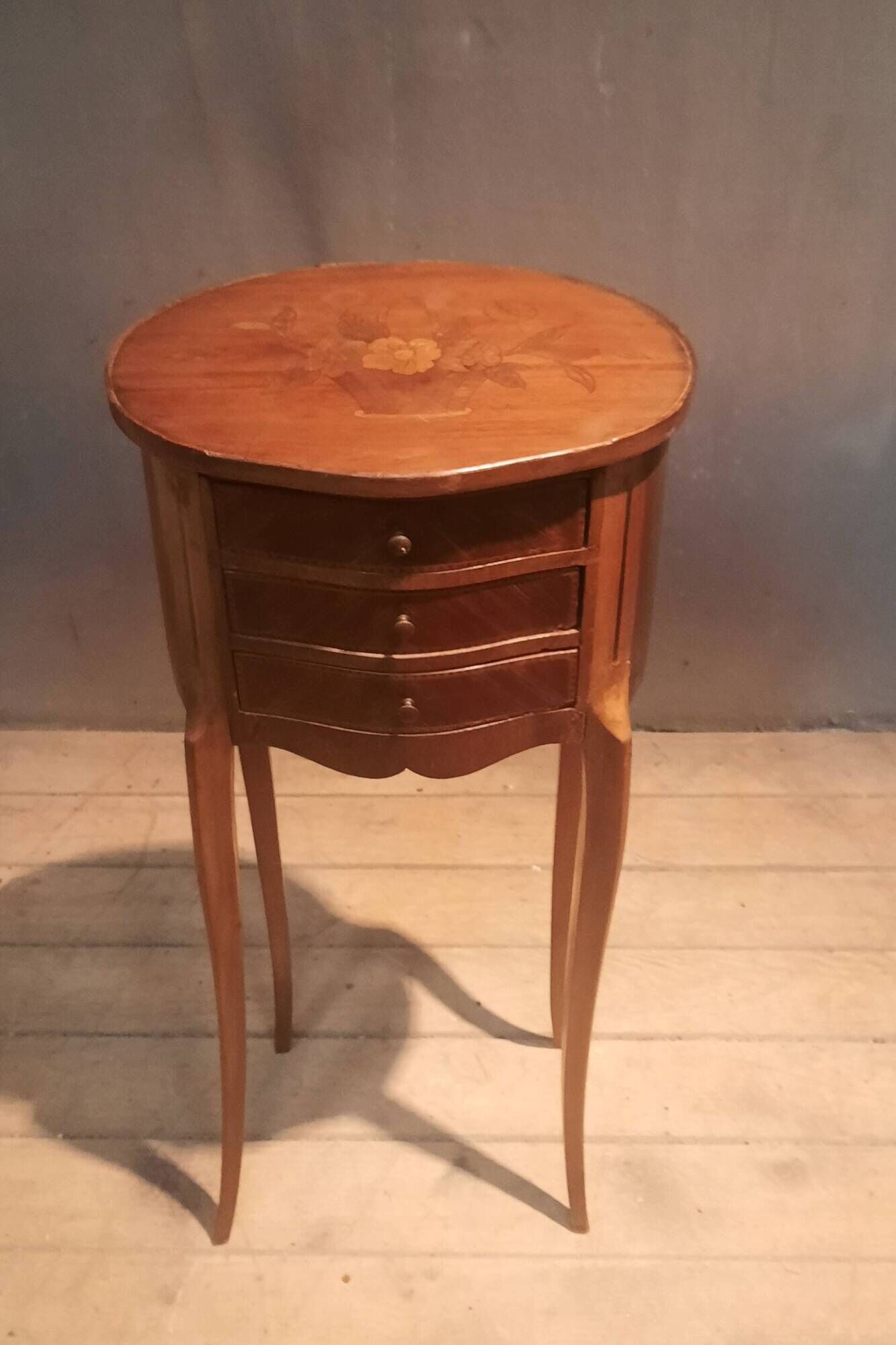 Chevet marquetté style Louis XV