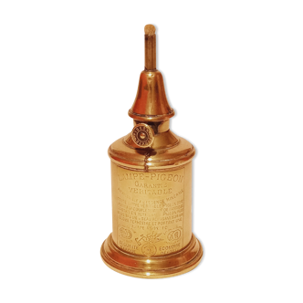 Old gasoline pigeon lamp