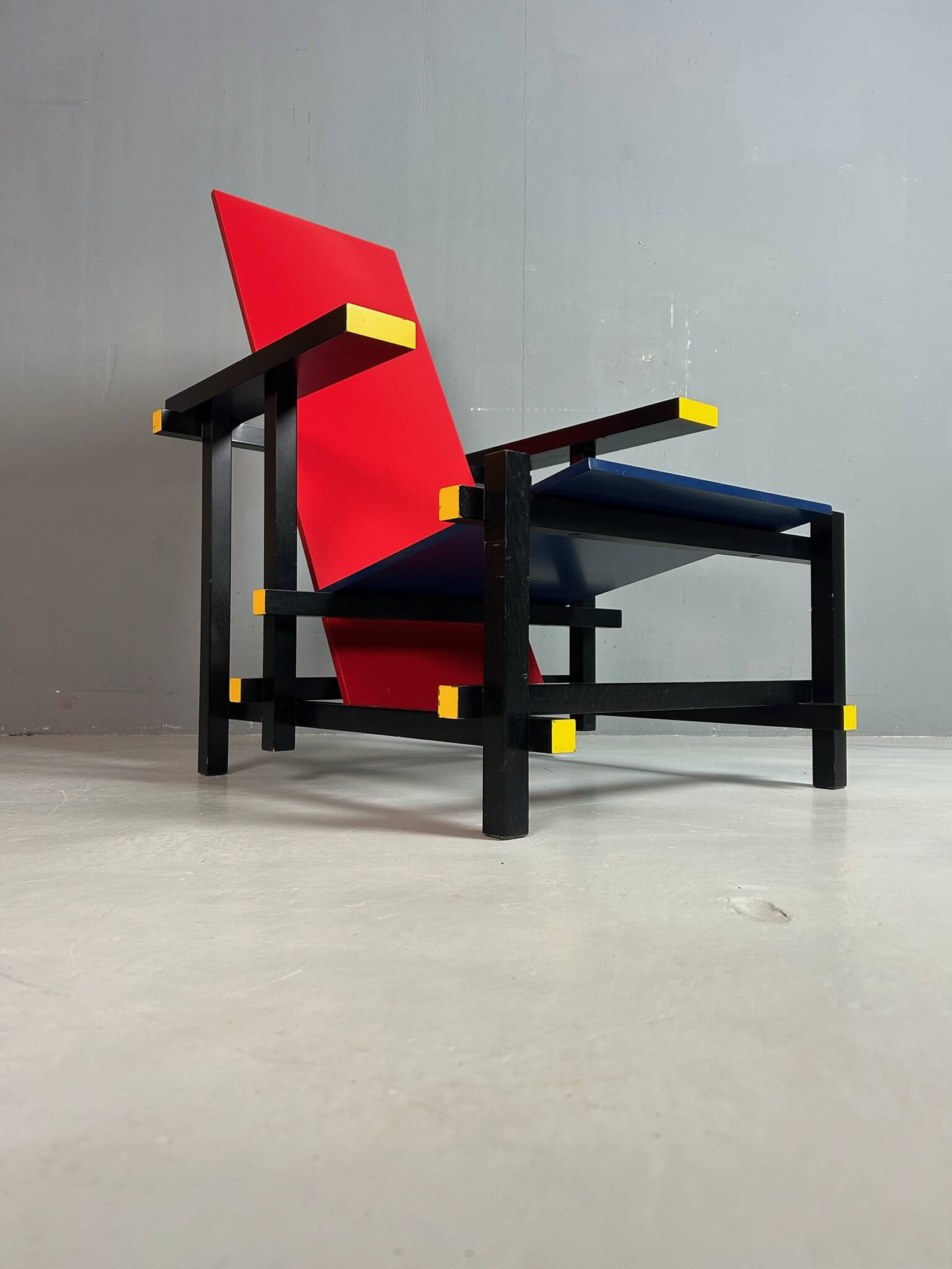 Gerrit Rietveld Red and Blue Chair by Cassina