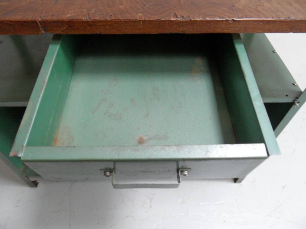 Banc de travail industriel vintage