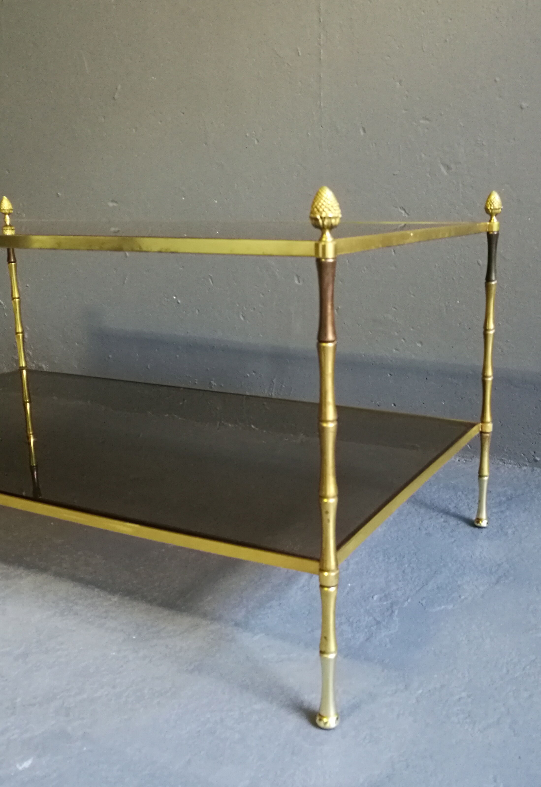 Smoked low years 70 brass and glass table