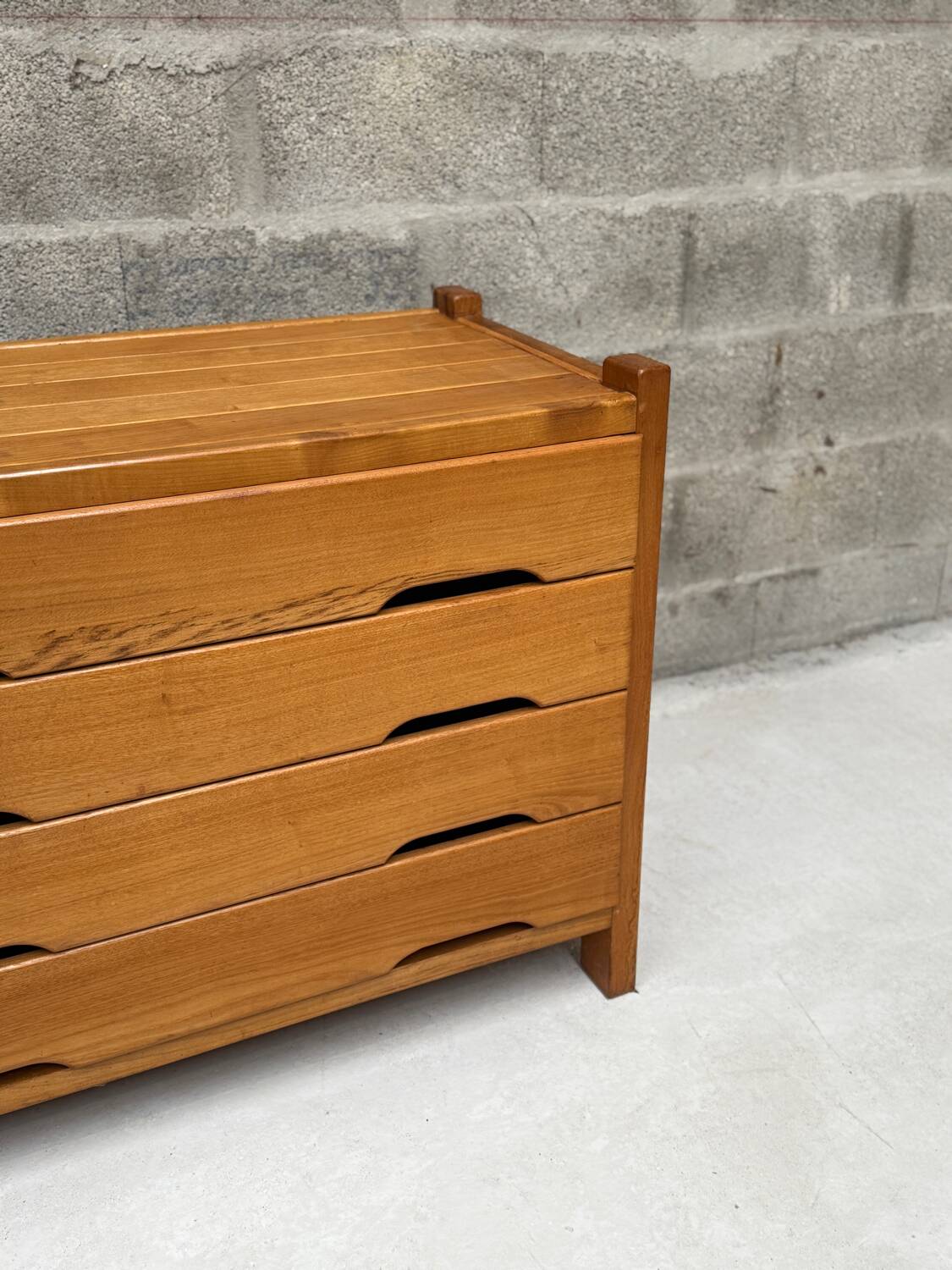 Vintage chest of drawers