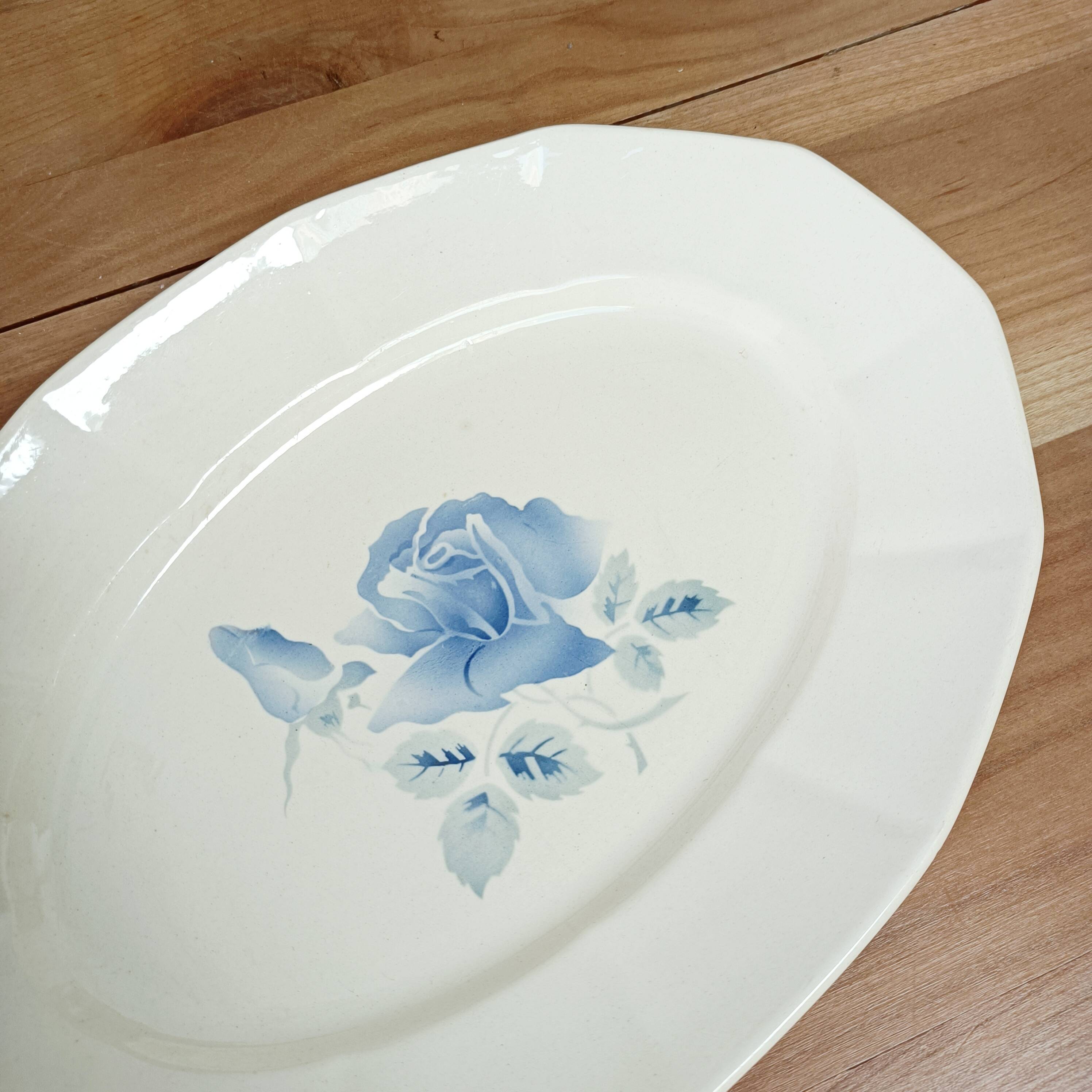 Digoin oval dish blue pink