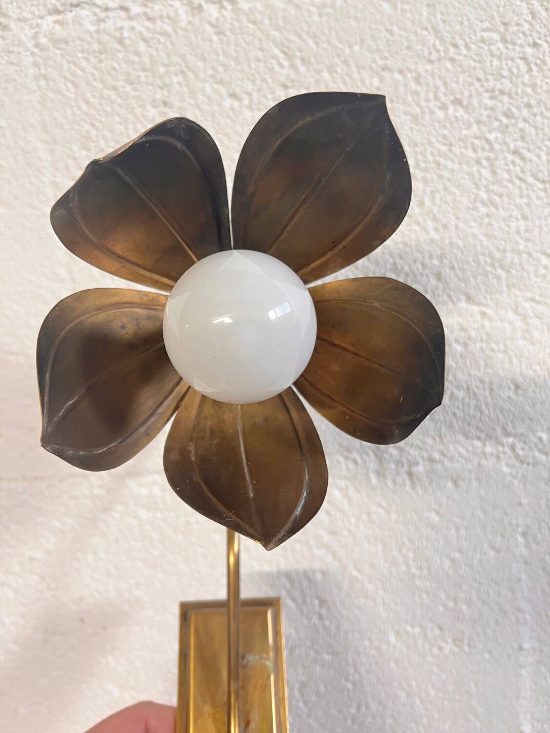 Brass flower wall light