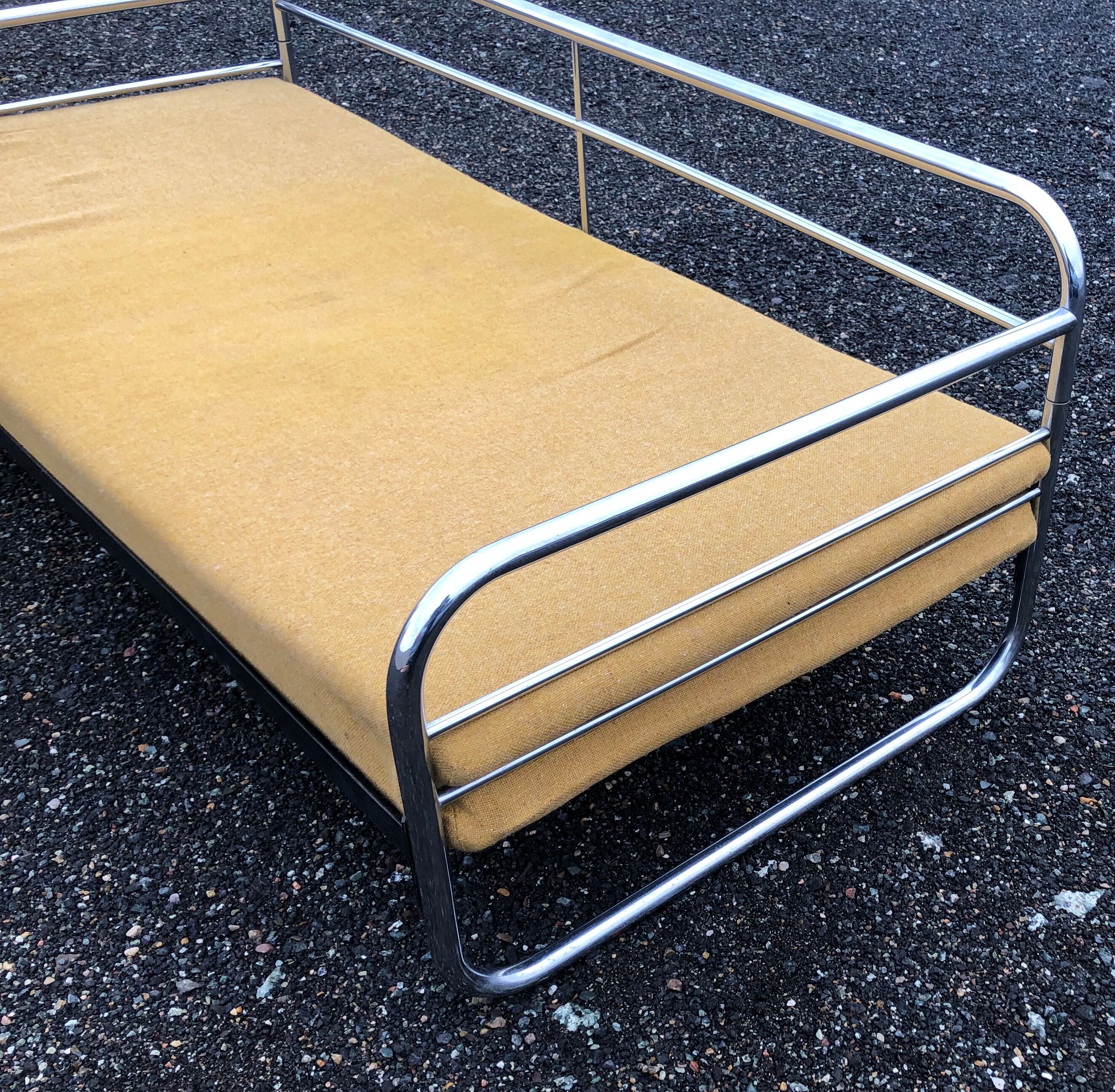 Chromed Bauhaus sofa or daybed, Czechoslovakia, 1930´s
