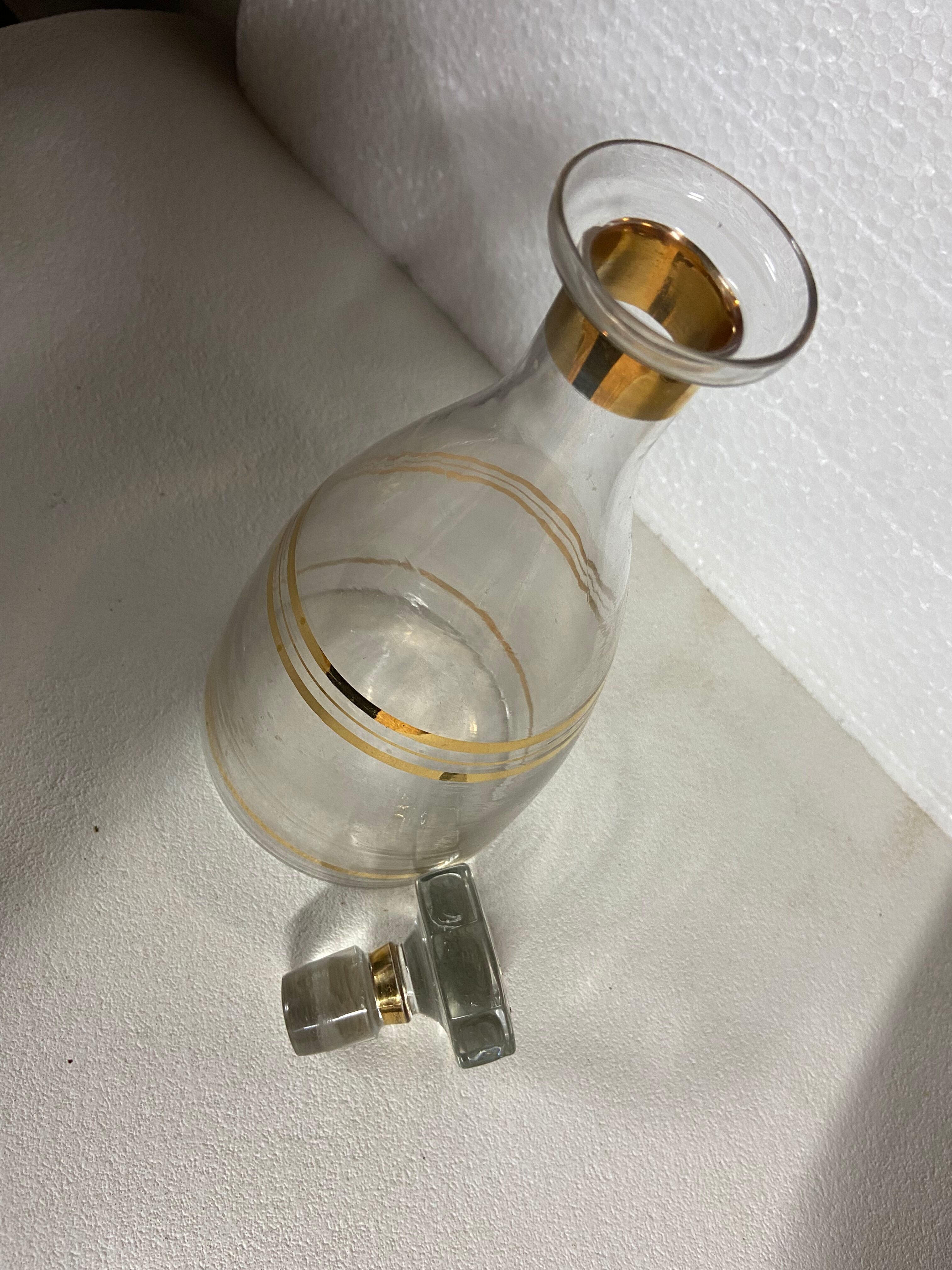 Decanter and digestive glasses