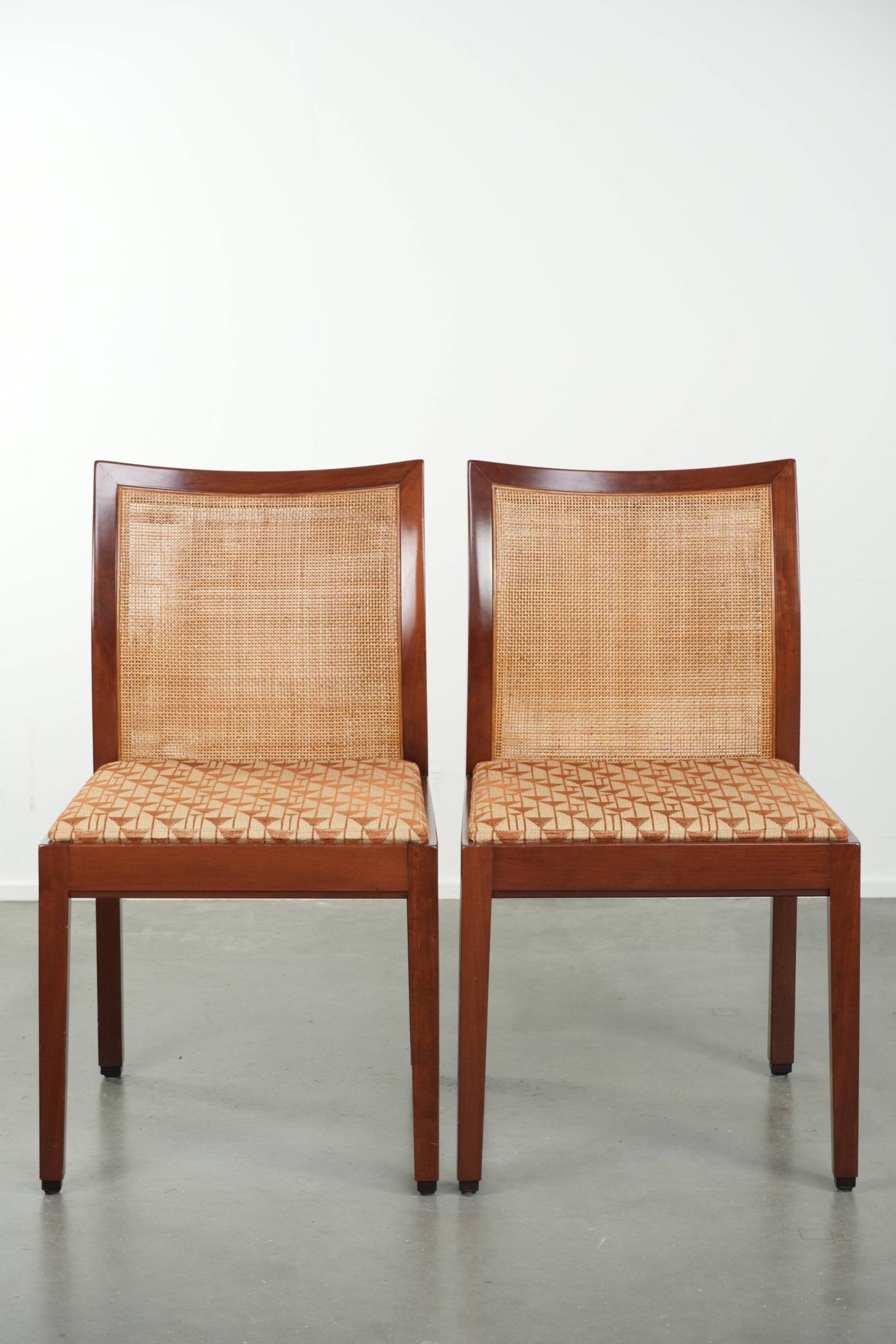 Ensemble de 6 chaises de salle à manger au design Art Déco uniques avec un dossier en osier.