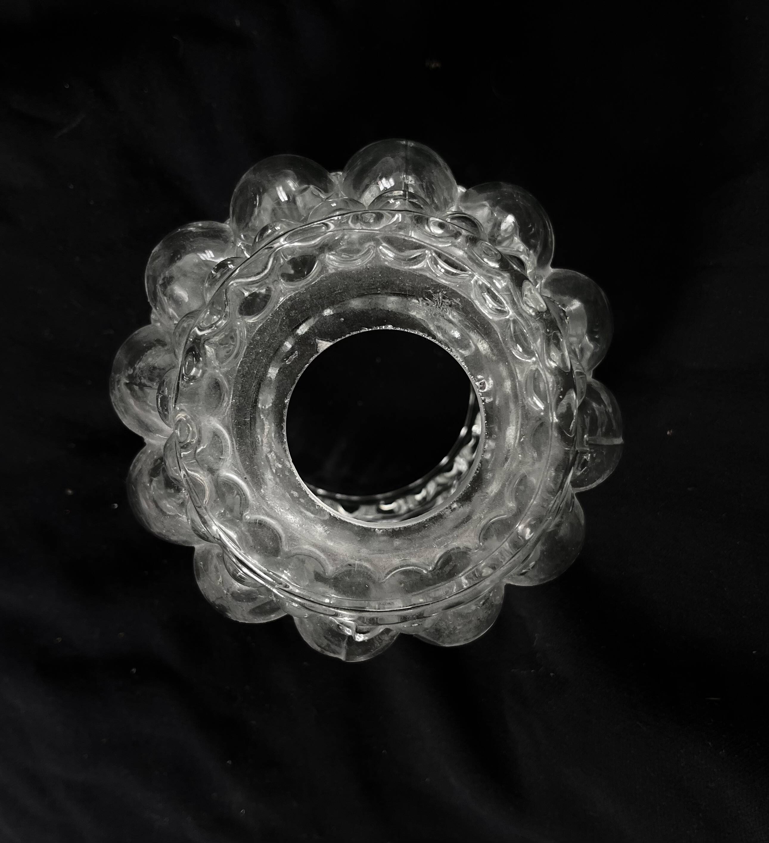Small bell-shaped suspension in lily of the valley bubble glass