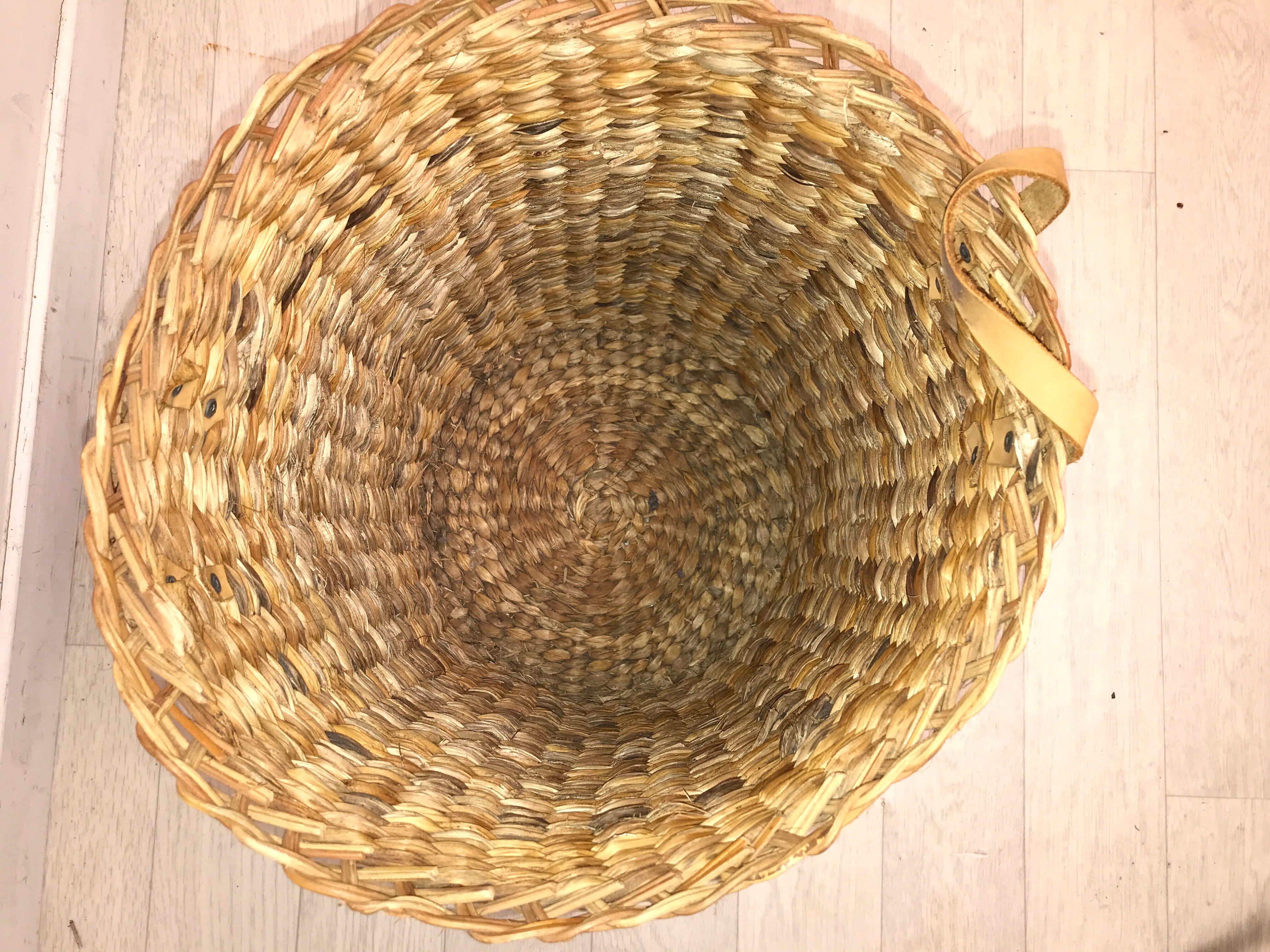 Woven wicker basket