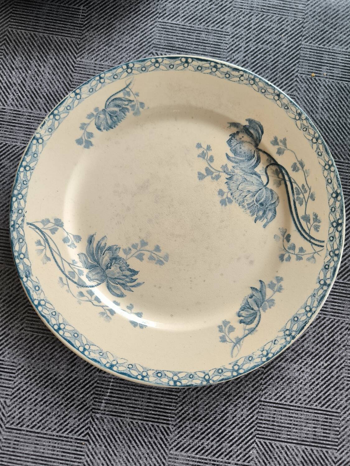 Royat dessert plates Sarreguemines