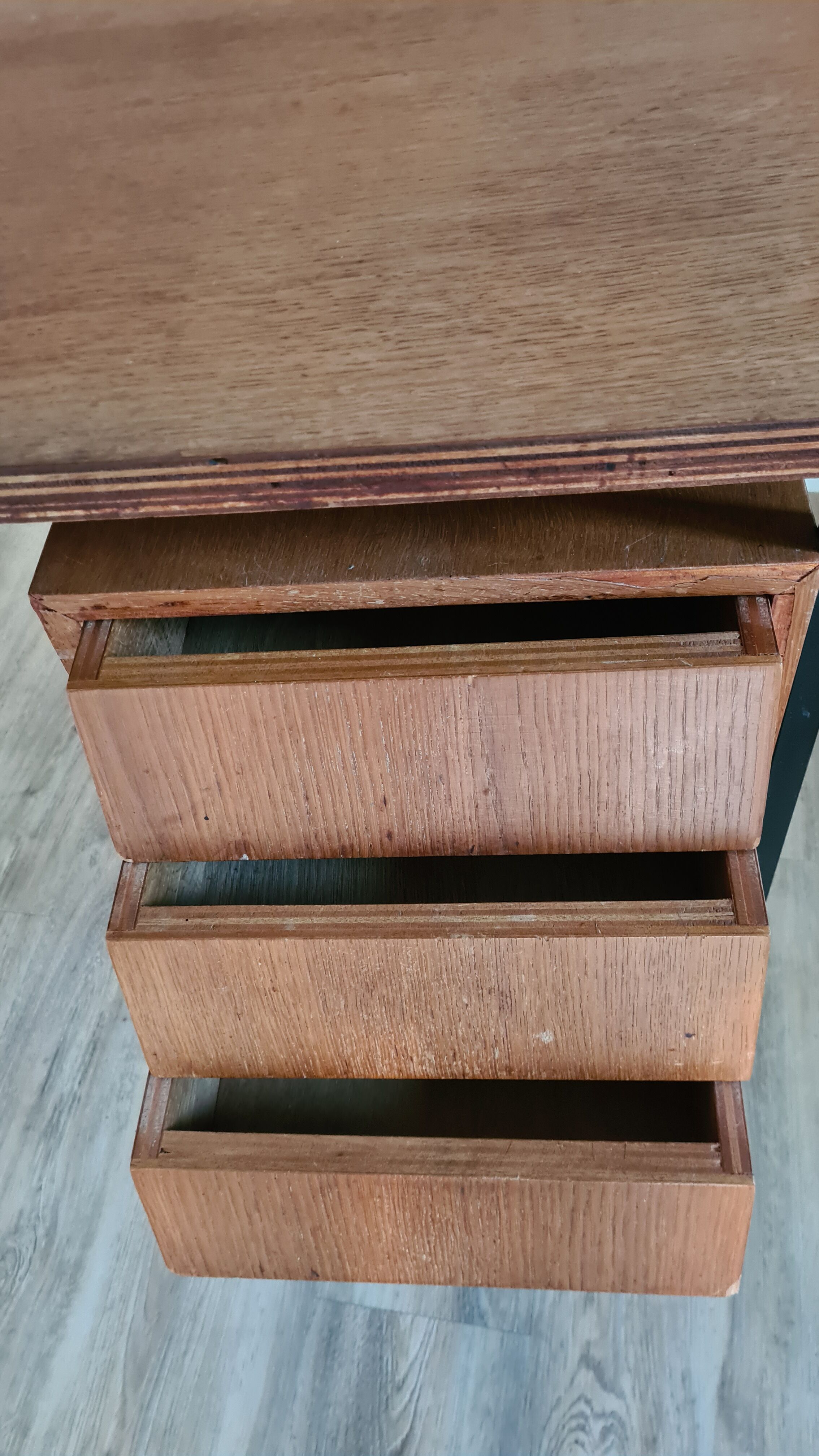 Old wood and metal desk 3 drawers 50s