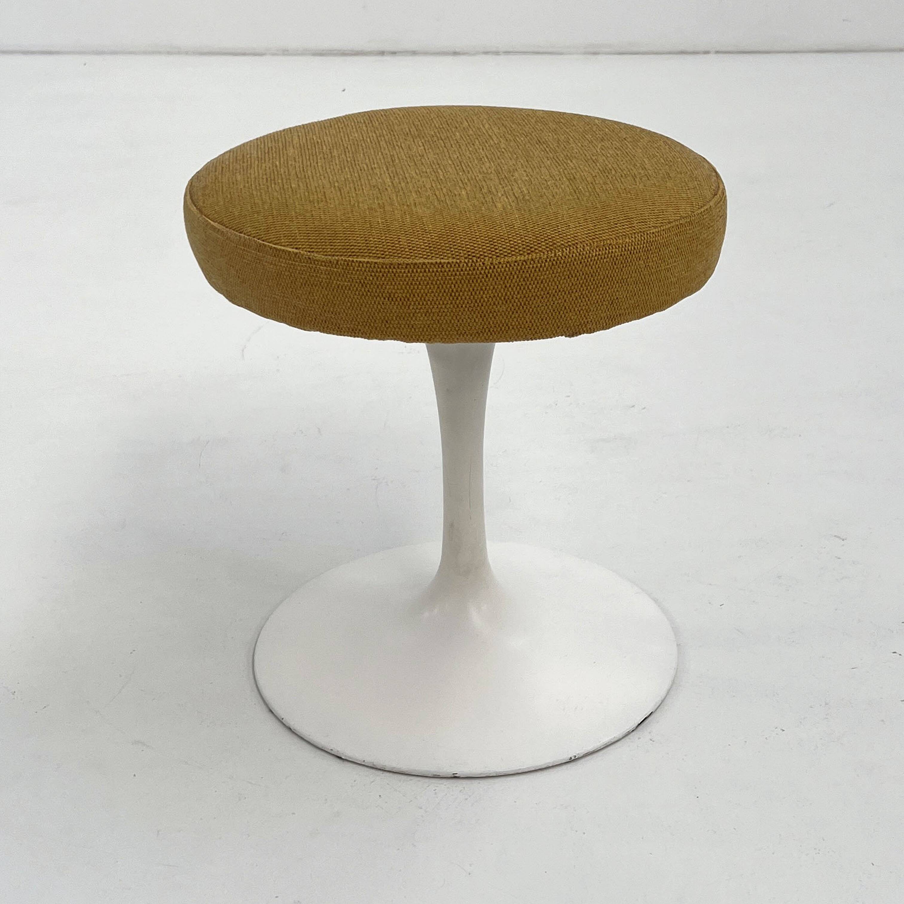 Tulip swivel stool by Eero Saarinen for Knoll, 1960