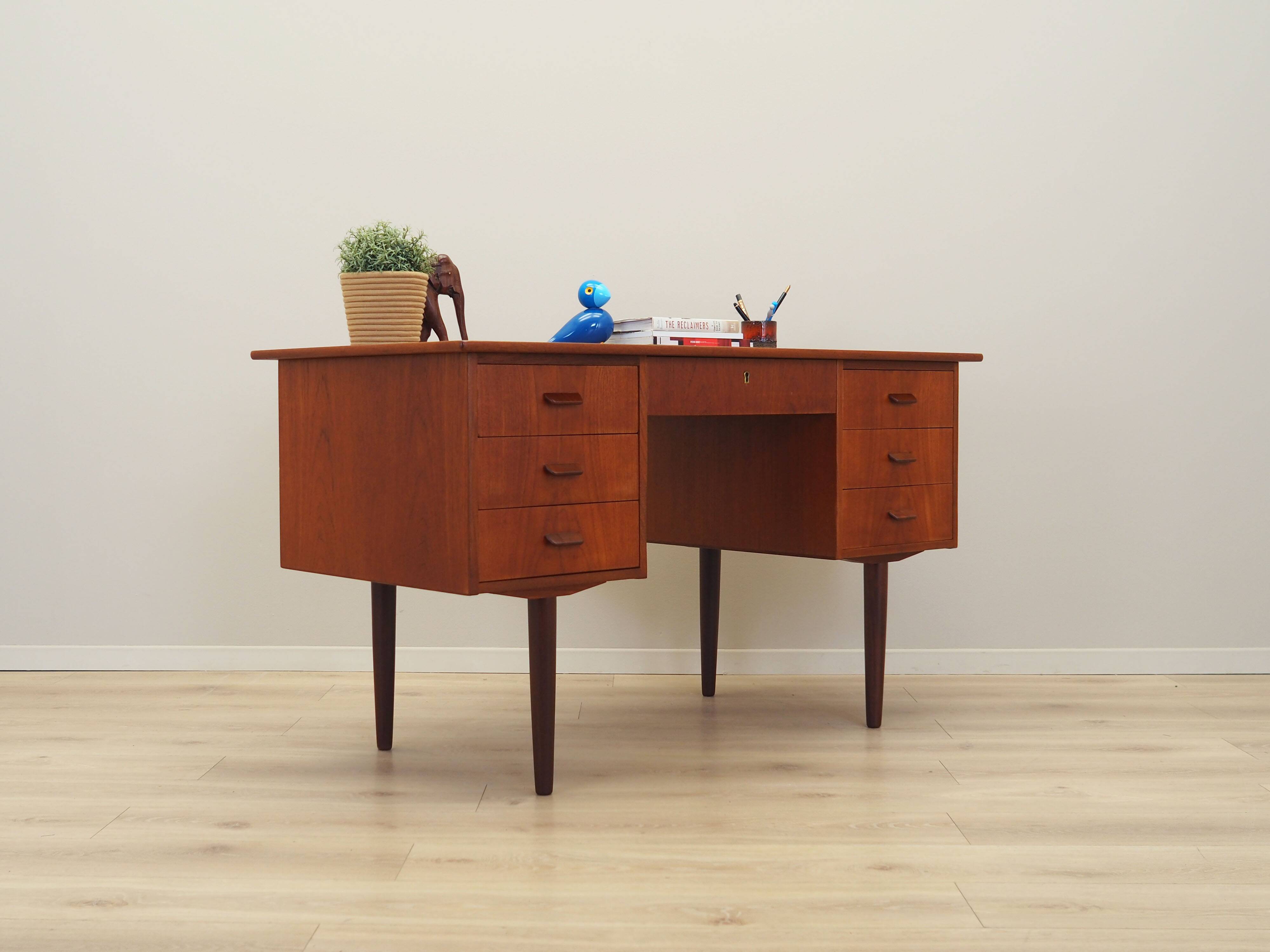 Teak desk, Danish design, 1970s, production: Denmark