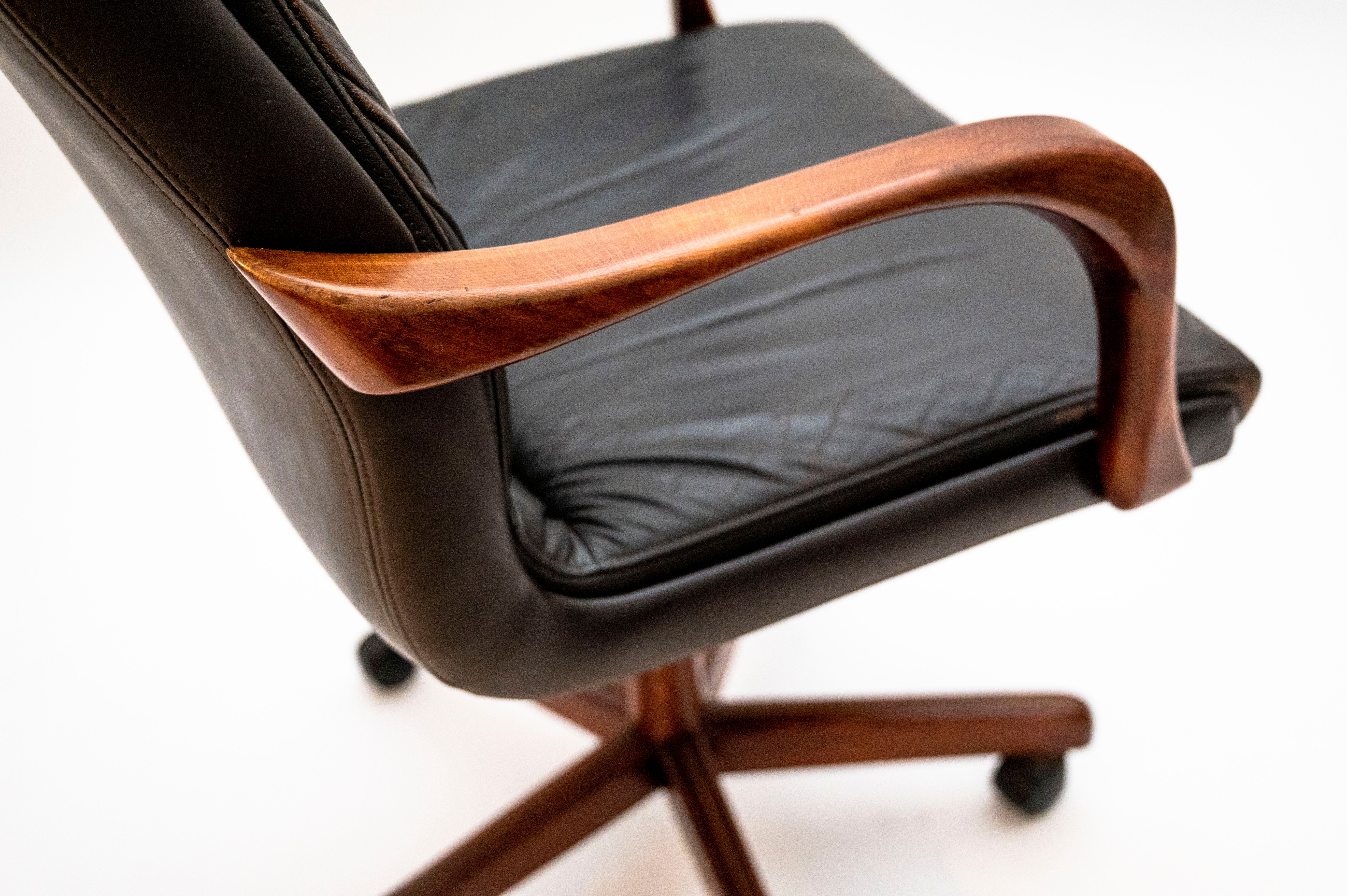 Fauteuil de bureau vintage en cuir