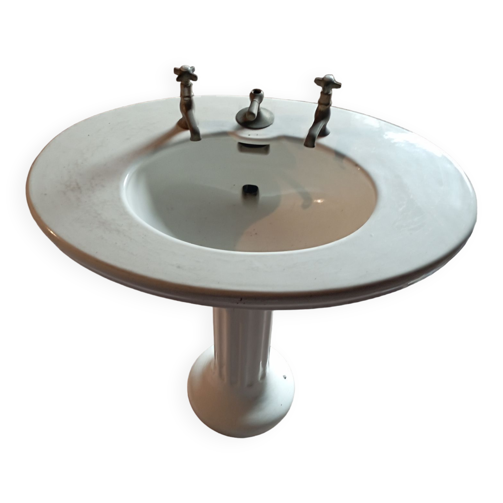 Old washbasin