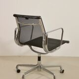 Set of 8 Charles and Ray Eames armchairs by Vitra model EA 117