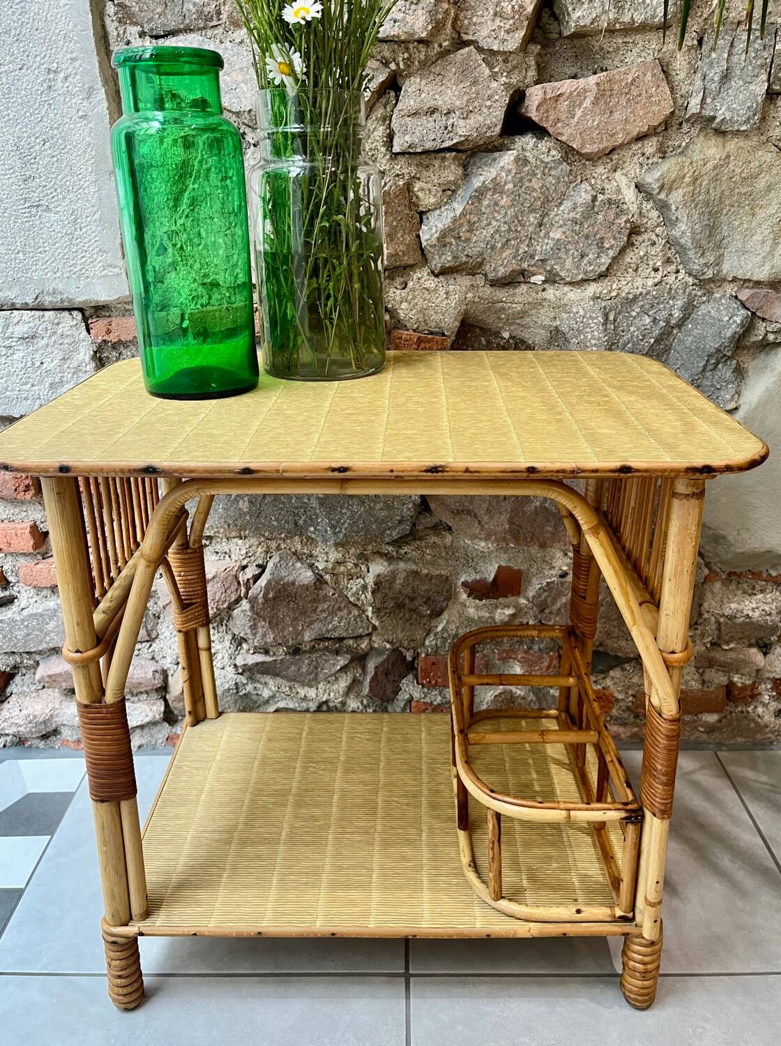 Desserte bar en rotin vintage 2 niveaux