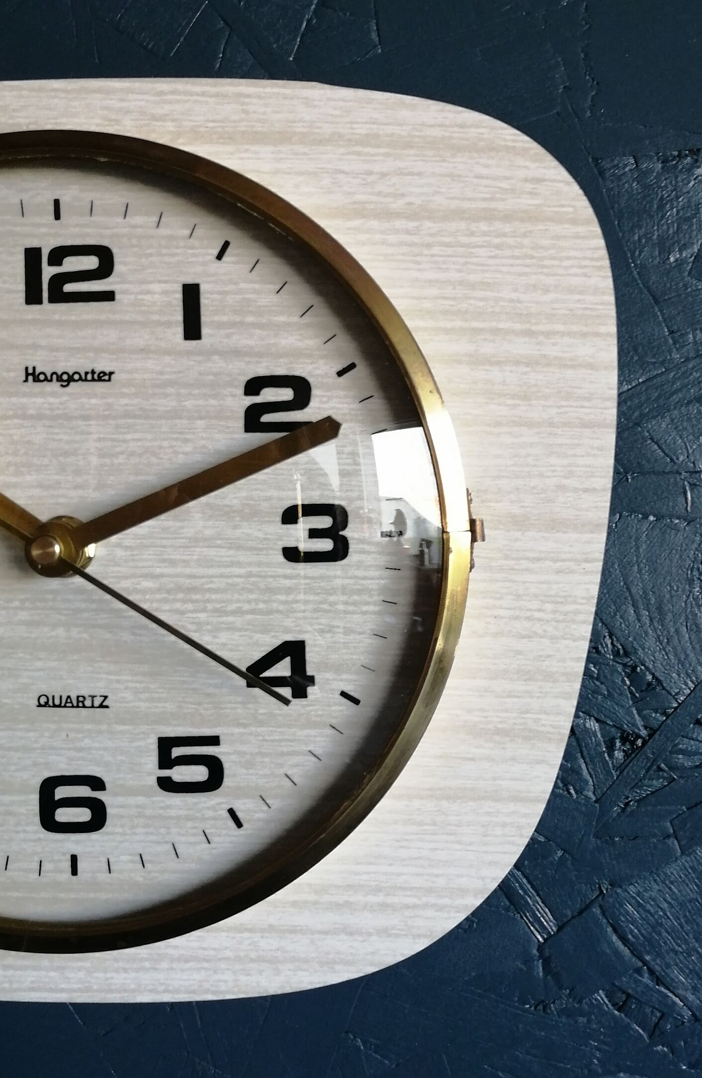 Vintage formica clock silent wall clock "Hangarter wood gray beige"