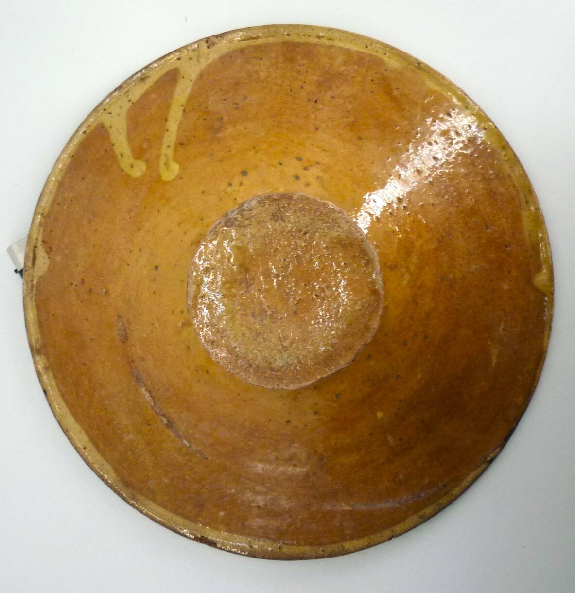 Tourne omelette ancien, terre cuite vernissée jaune, sud de la France
