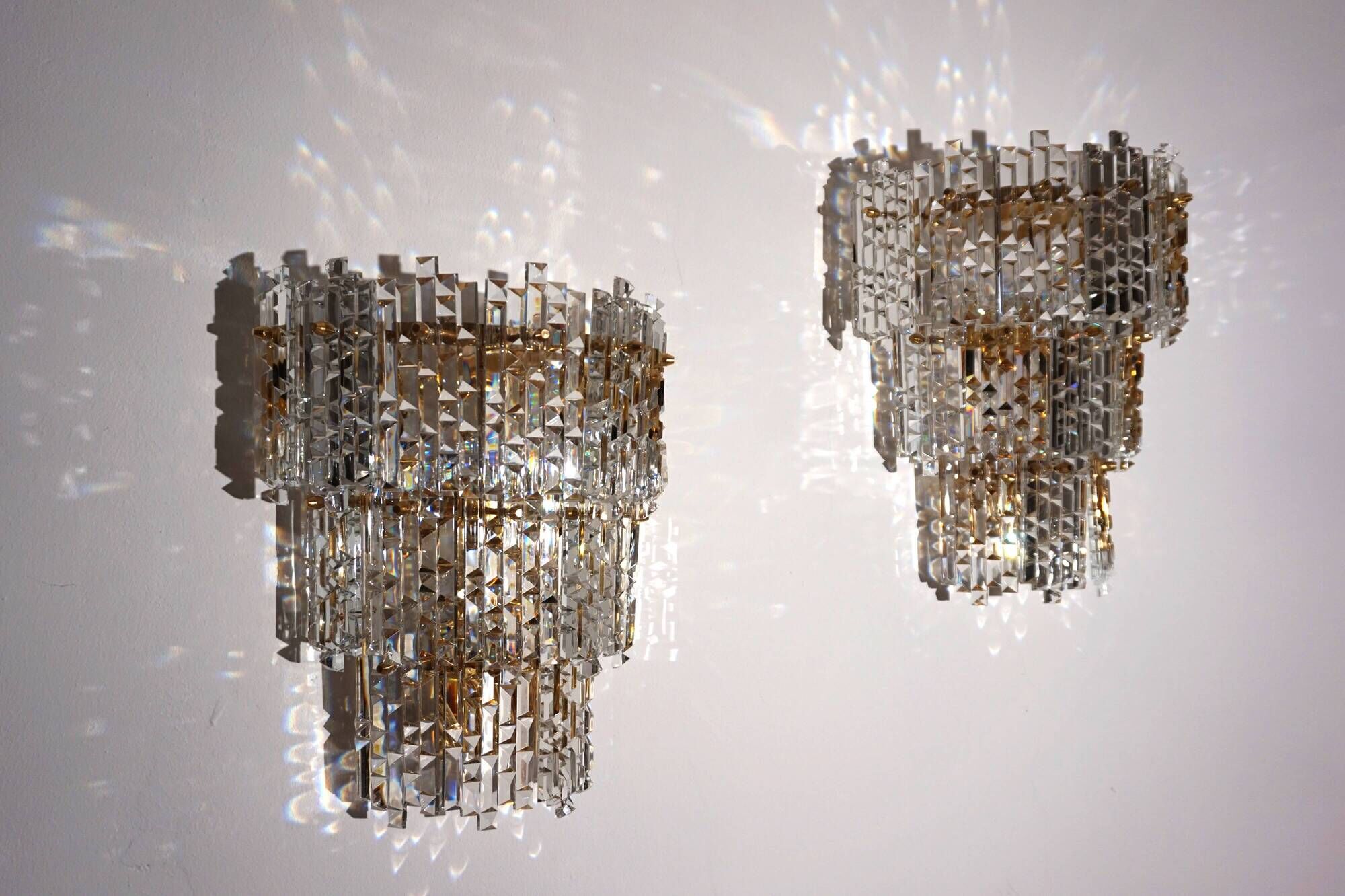 Set of 2 Kinkeldey Hollywood Regency waterfall crystal glass wall lights, 1970