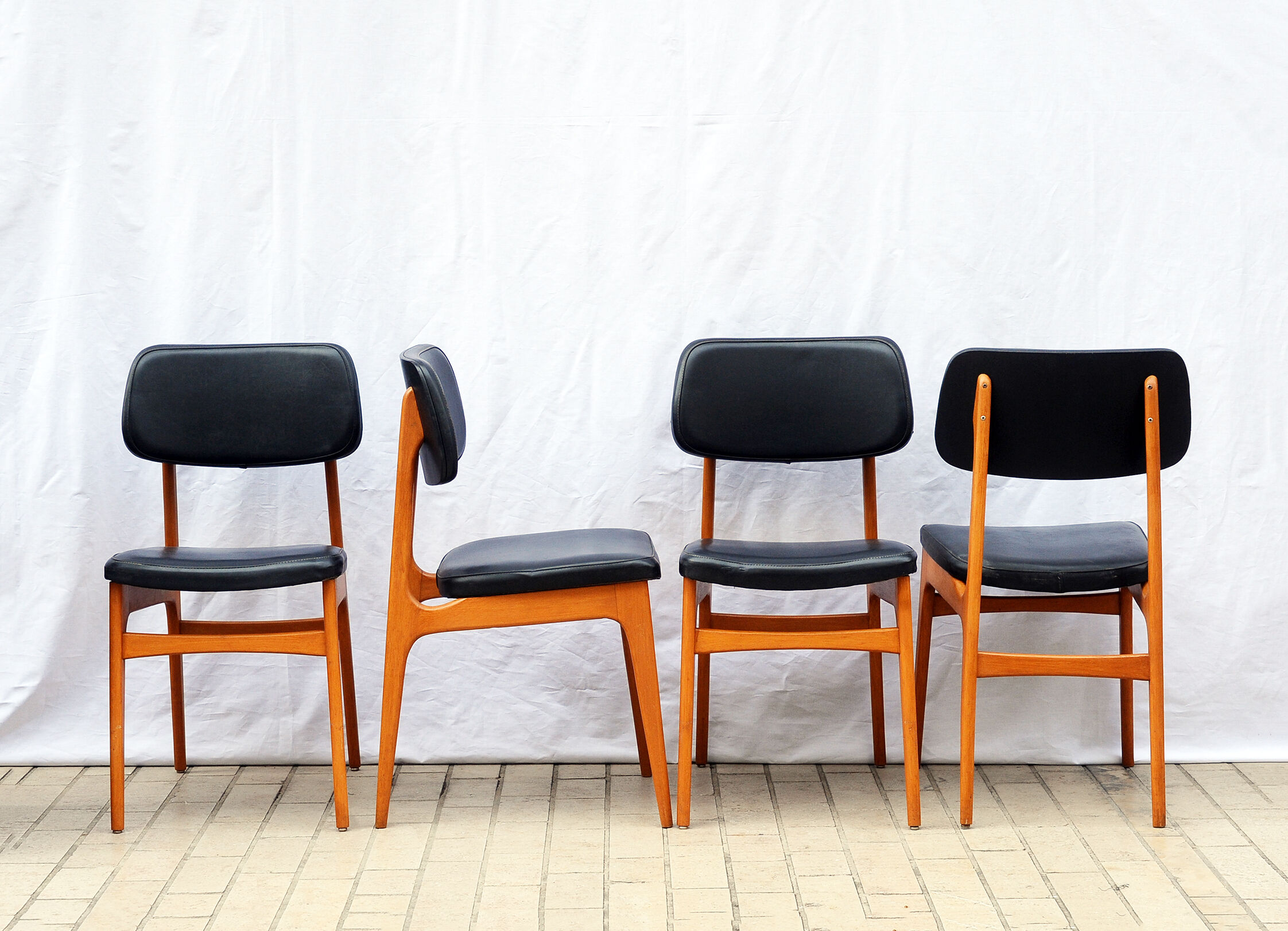 4 chairs 1960