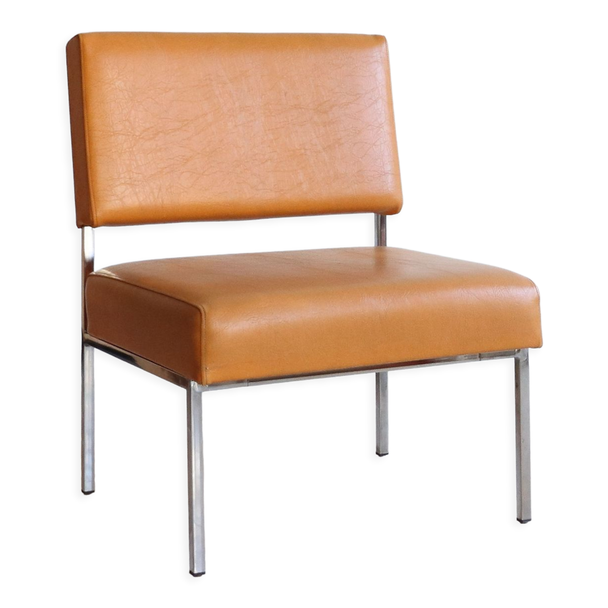 Modernist armchair in chromed metal and imitation leather, 50s/60s