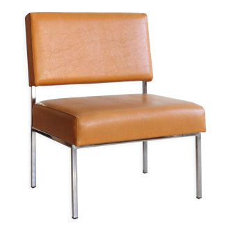 Modernist armchair in chromed metal and imitation leather, 50s/60s