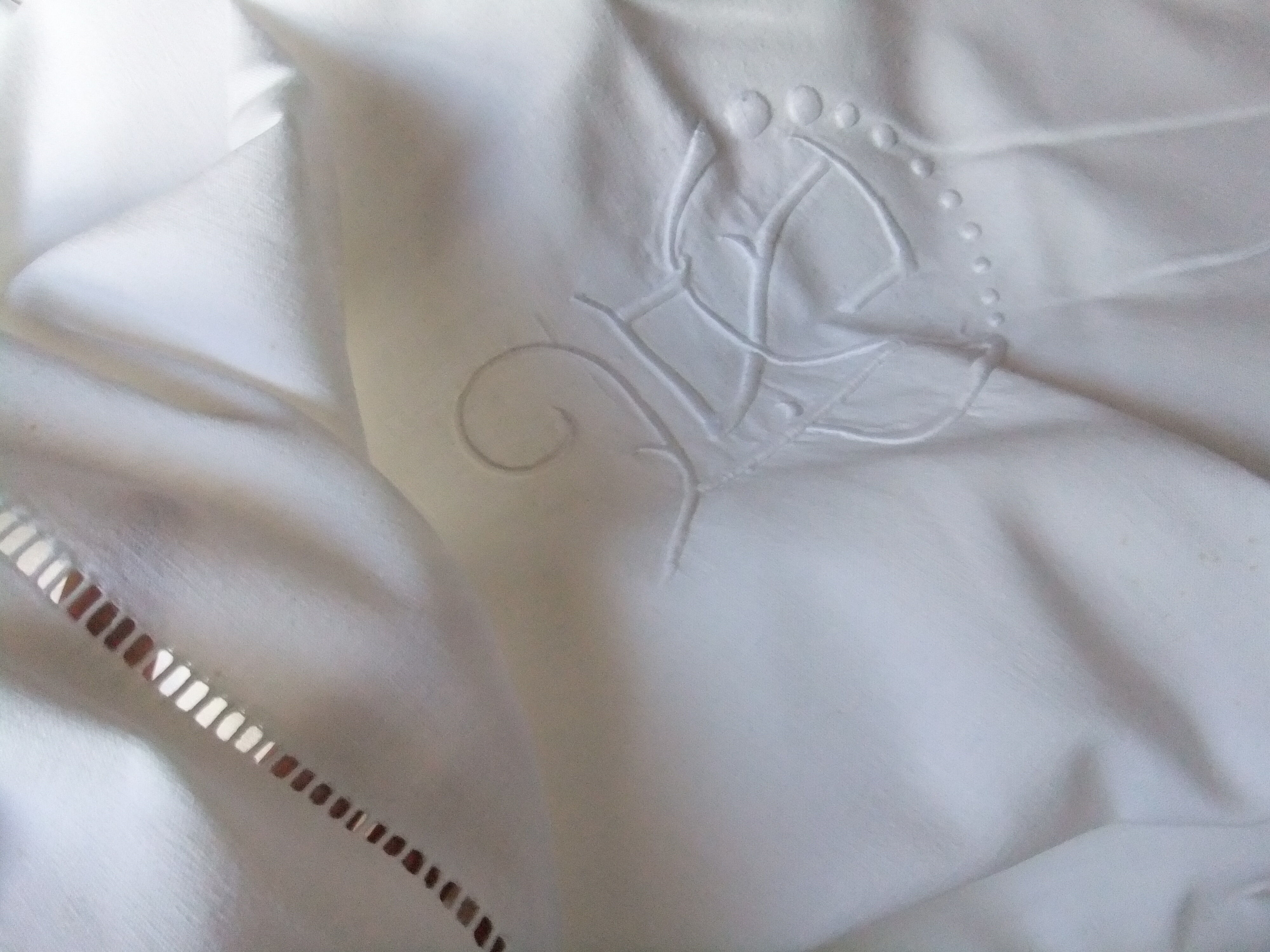 Old sheet linen curtain hanging