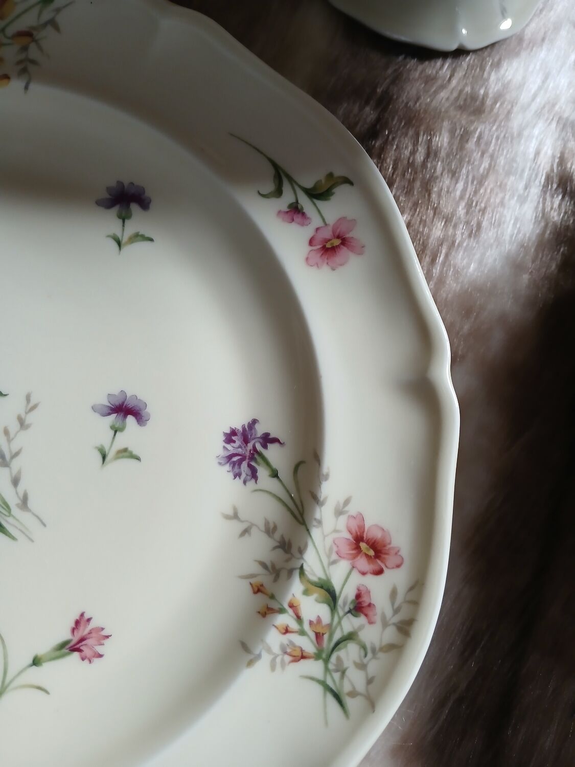 Service of 8 plates + 1 compote dish Limoges France