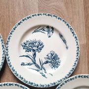 5 iron earthenware flat plates, KG Lunéville, Oeillet, 1900