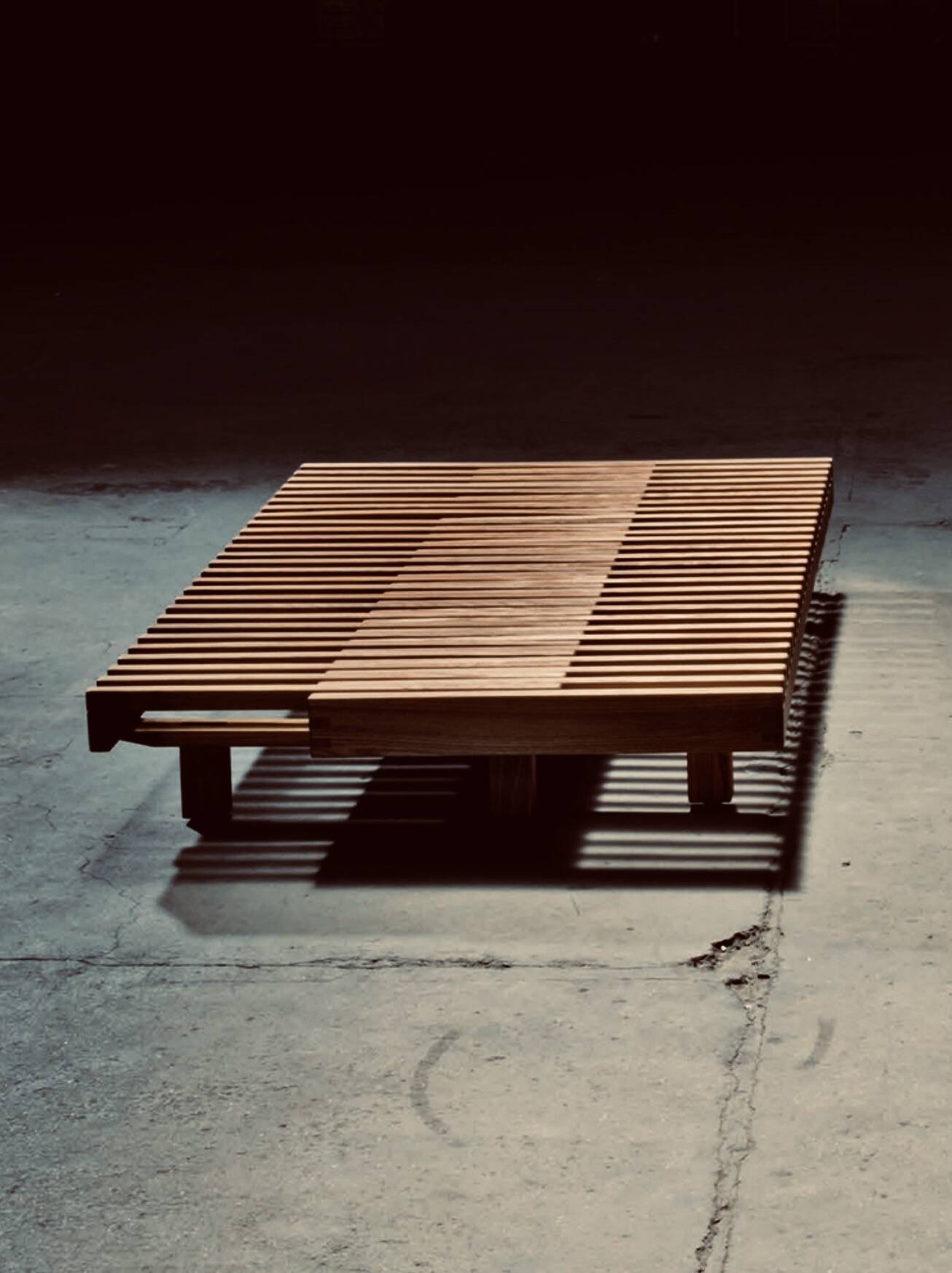 Sliding bench stone chapo