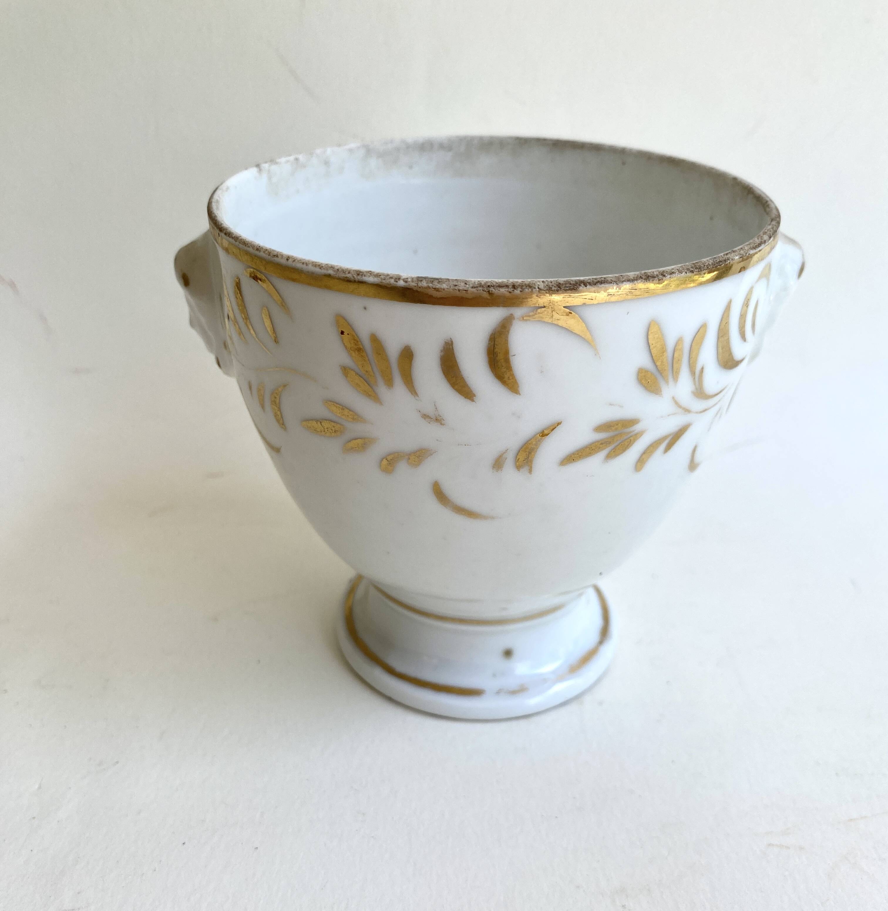 Pot céramique têtes antiques