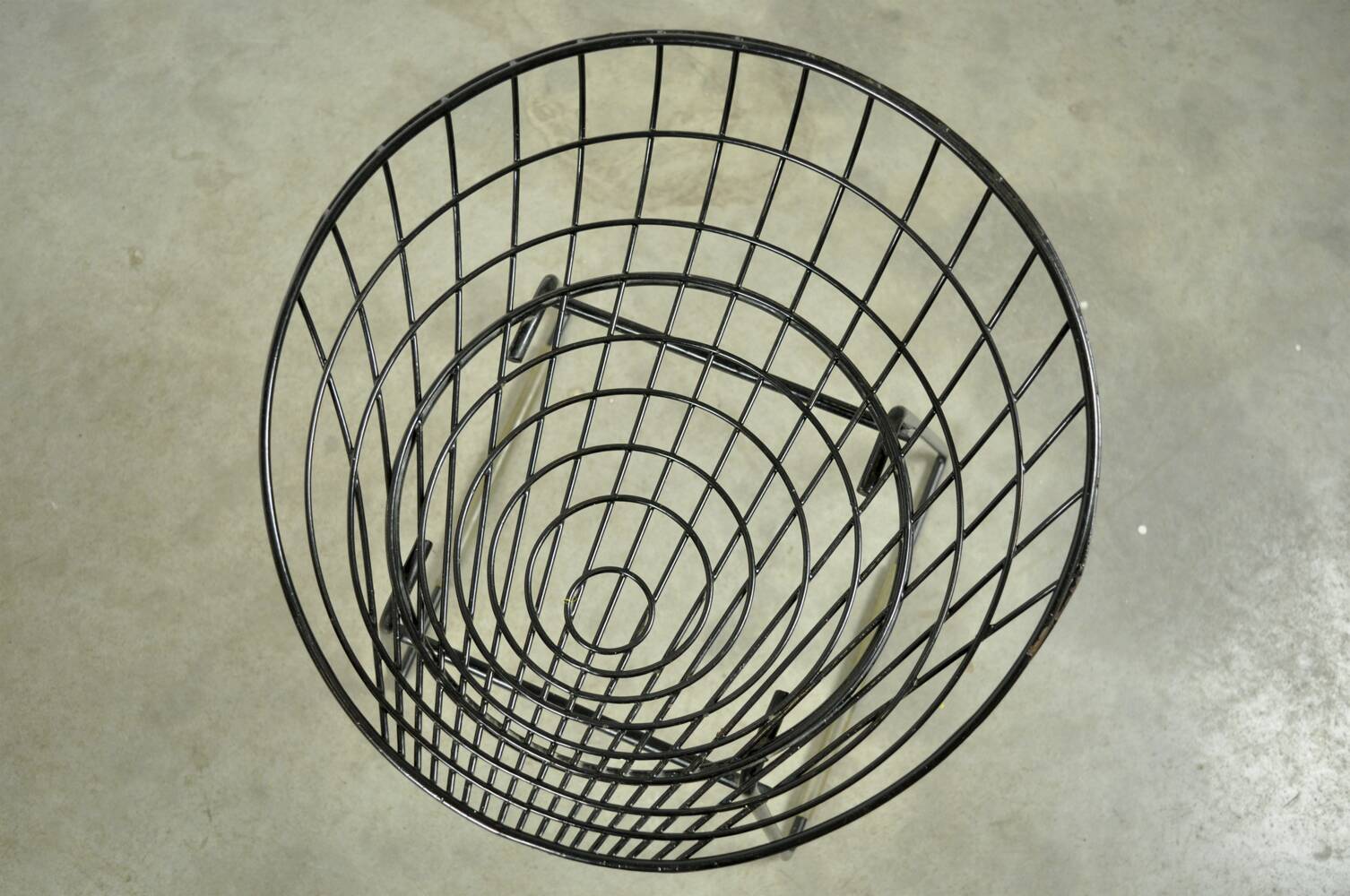 Set of two metal wire stools KM05 designed by Cees Braakman for Pastoe, 1950s