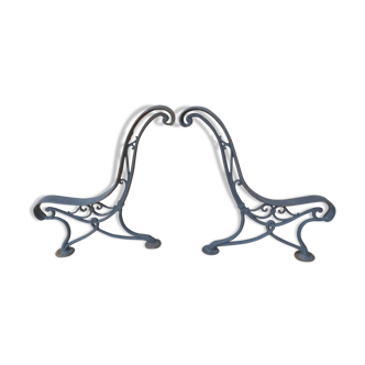 Paire de pieds de banc en fonte