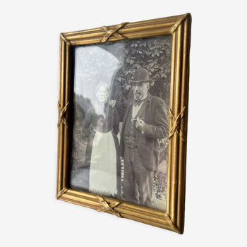 Frame gilded wood measurements 16.5 cm x 12.5 cm convex glass