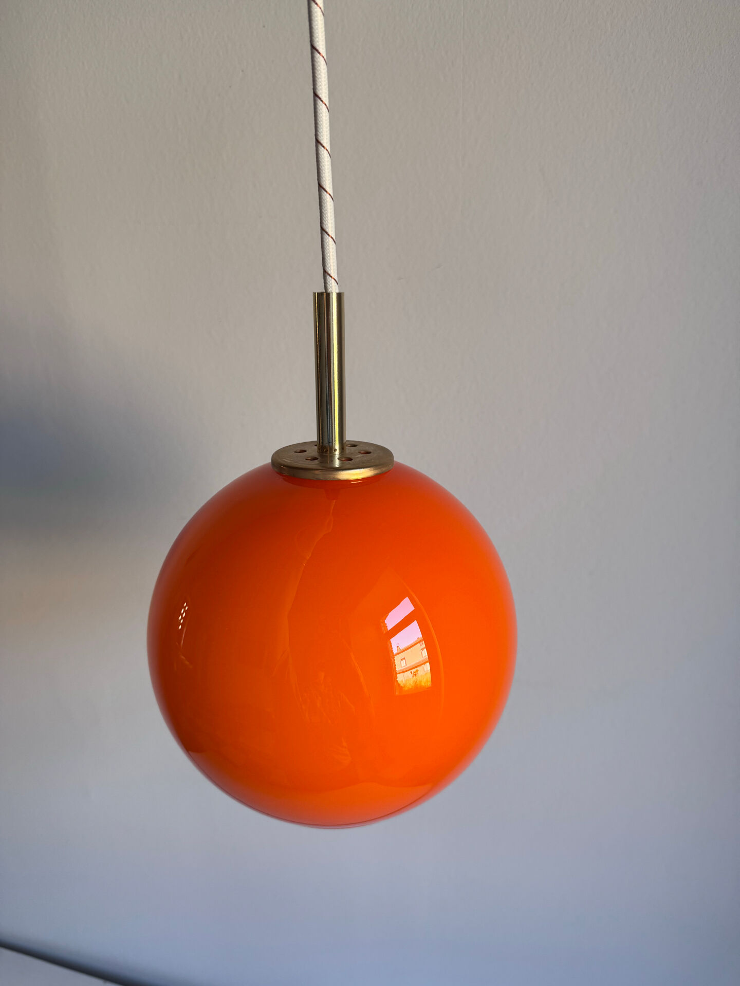 Suspension globe orange