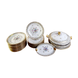 Service 28 pièces porcelaine dorée