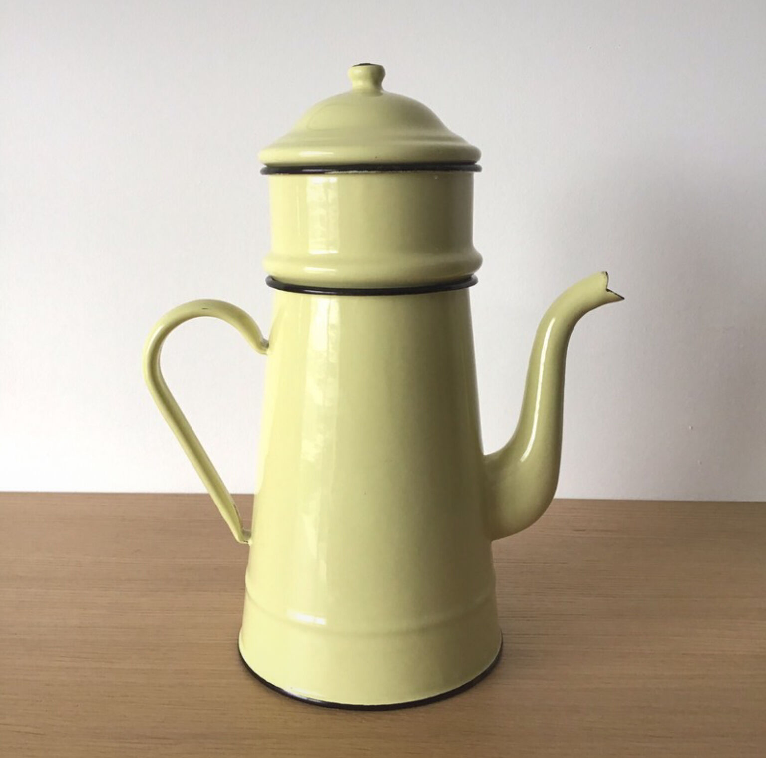 Vintage yellow enamelled coffee teapot