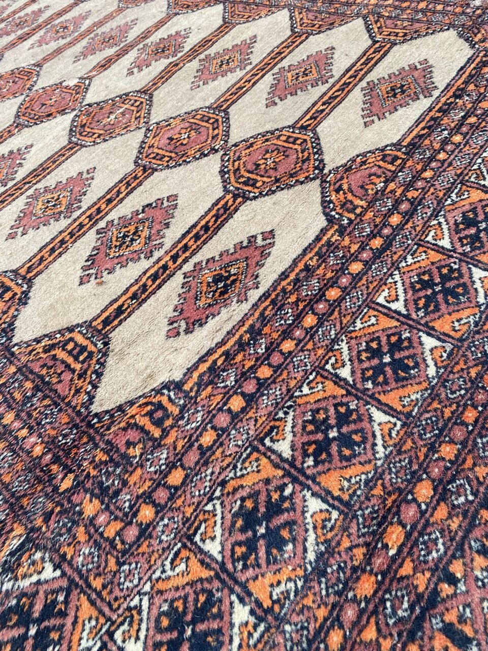 Vintage carpet pakistan drawings bokhara handmade 124x186 cm