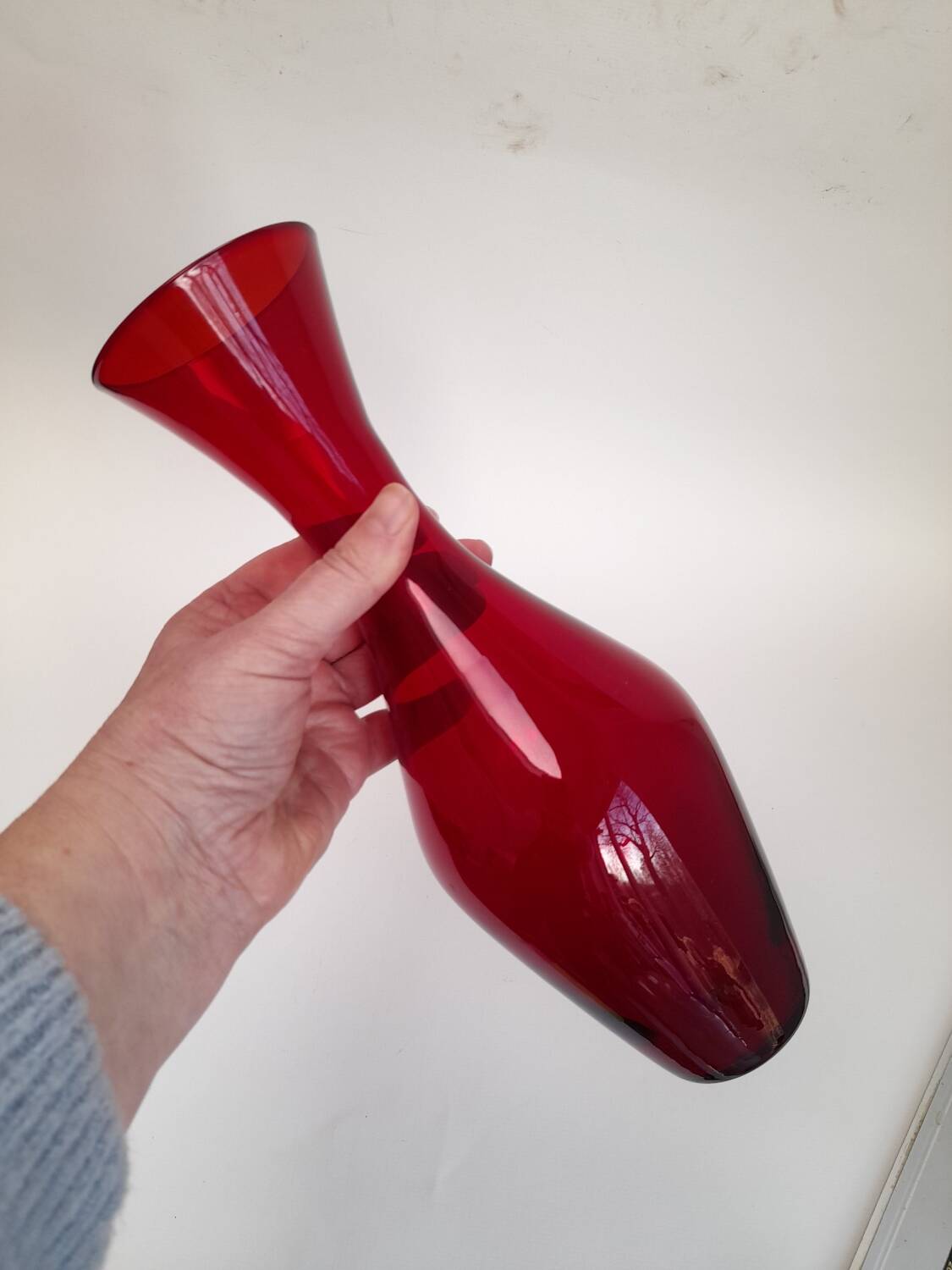 Red vase Monica Bratt for Reijmyre glassworks