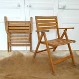 Pair folding chairs wooden