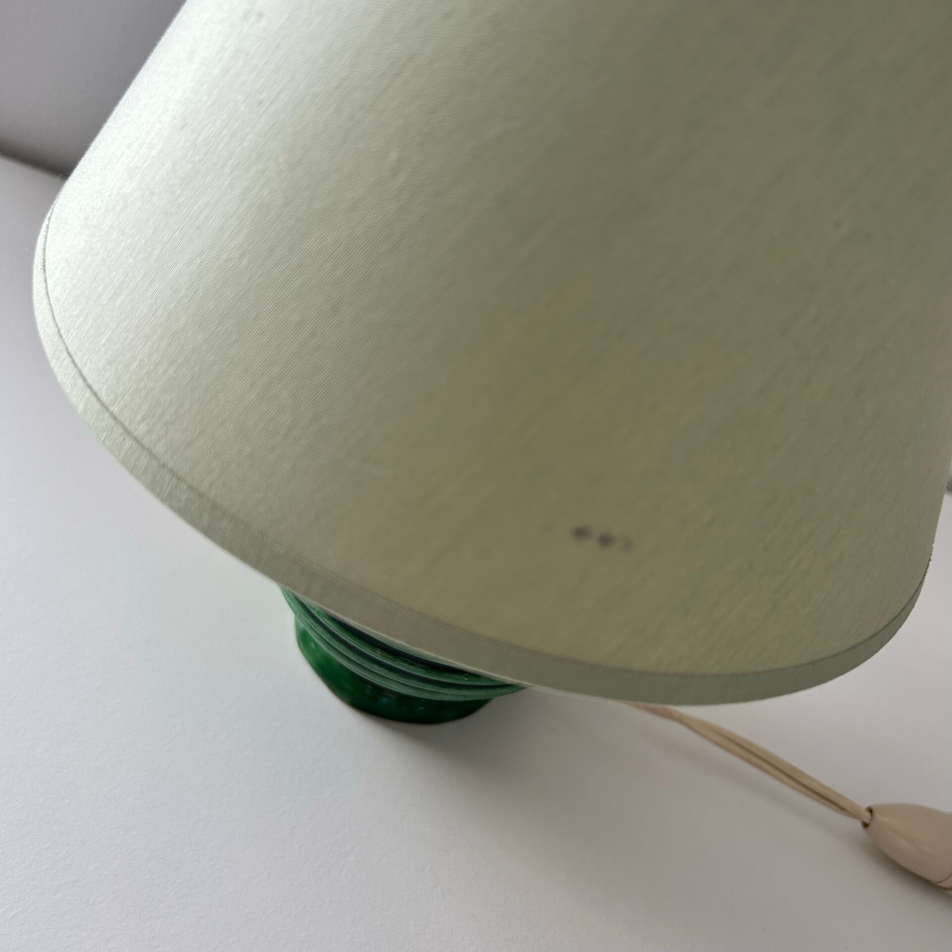Emerald green ceramic ball lamp